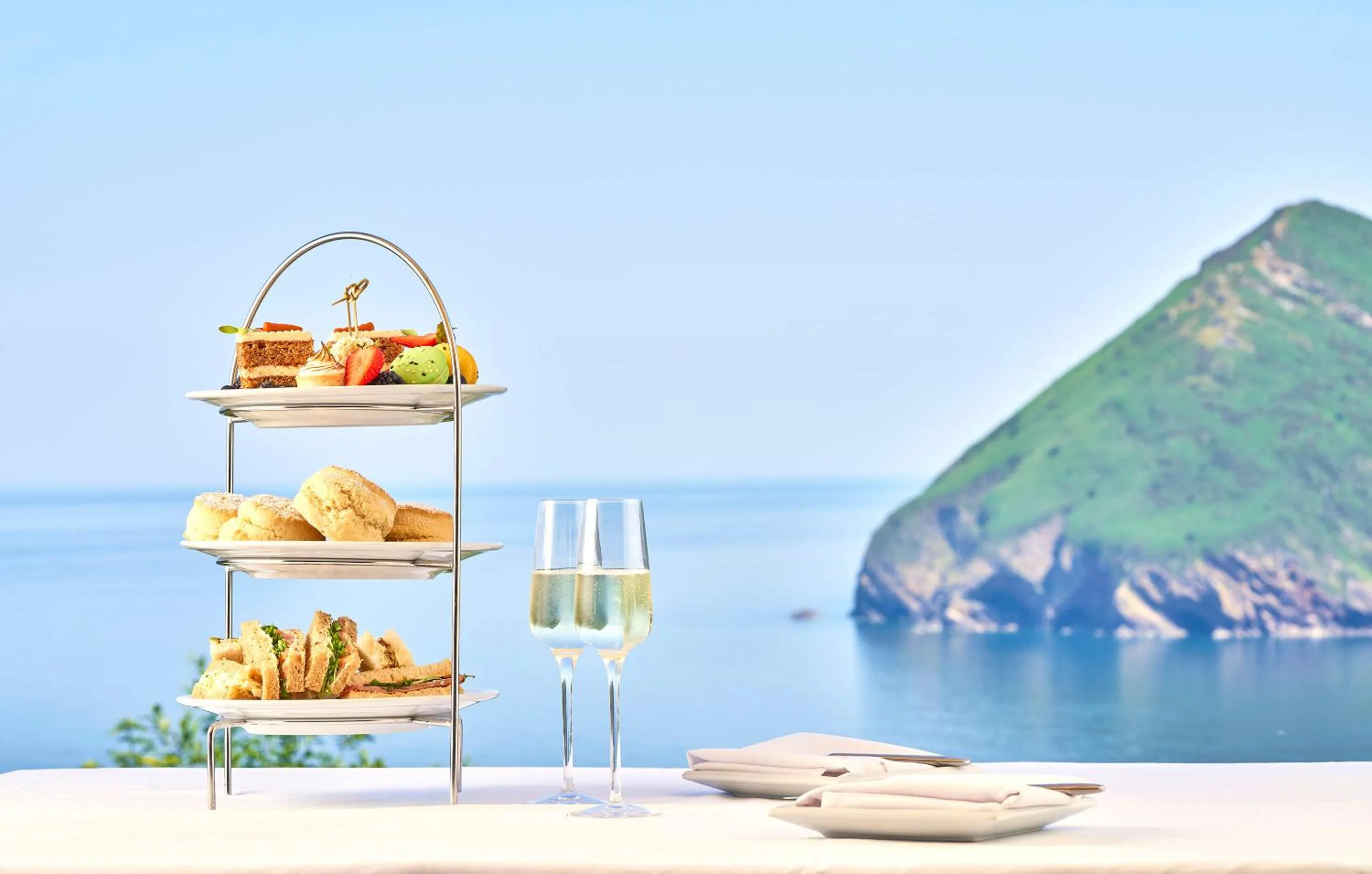 Day in Sandy Cove Hotel