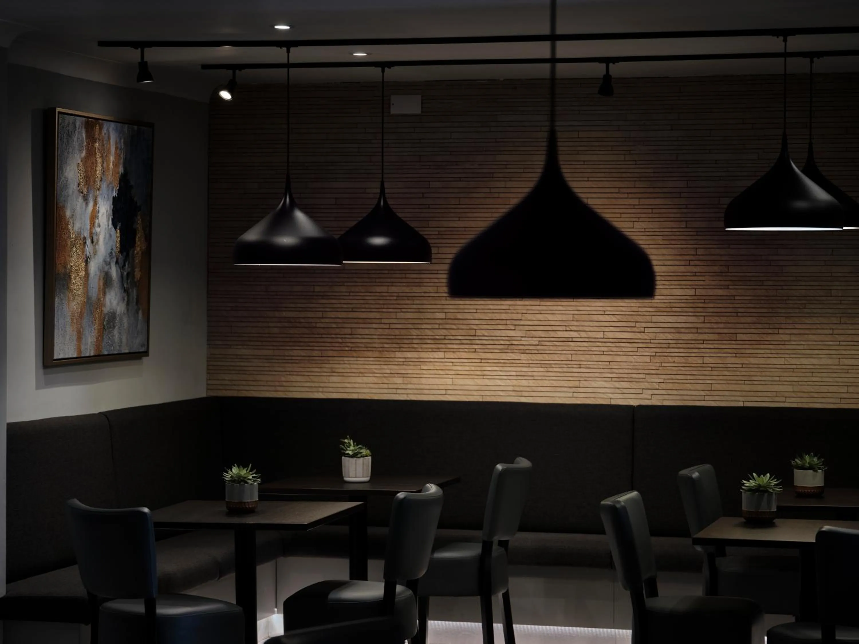 Lounge or bar in Sandy Cove Hotel