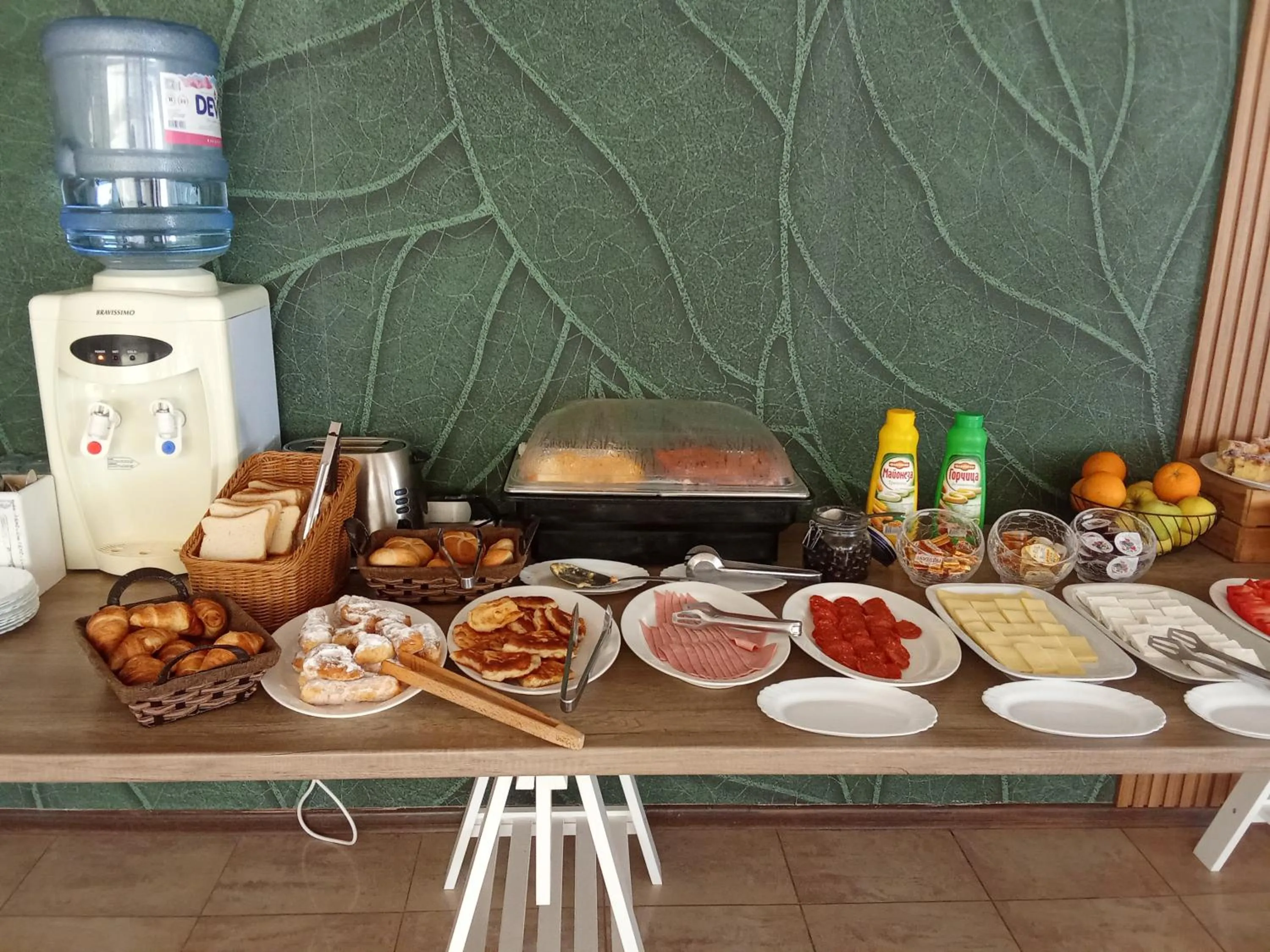 Breakfast in Alekta Hotel - Free Parking