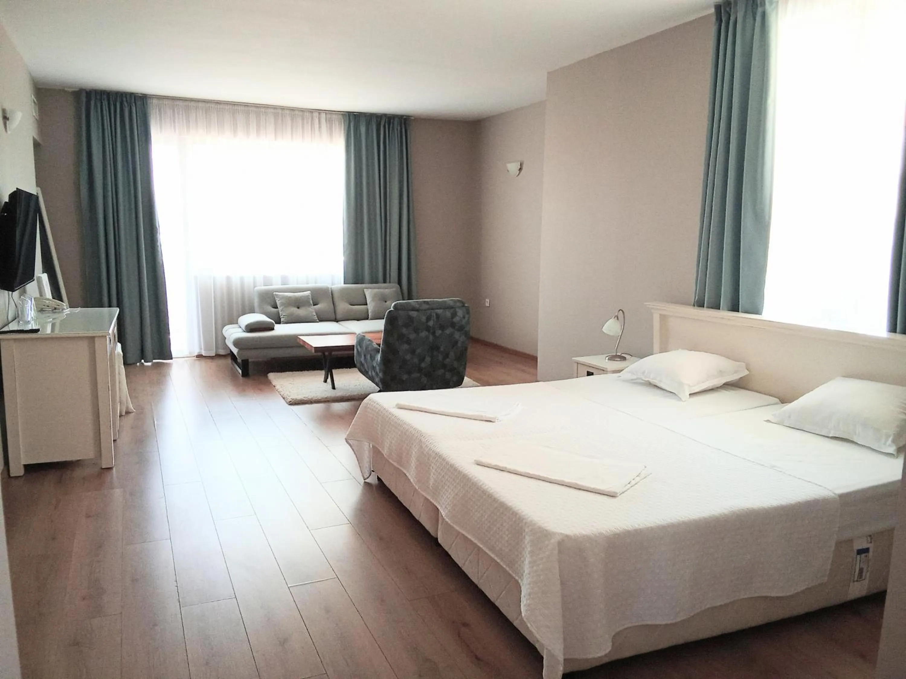 Bedroom, Bed in Alekta Hotel - Free Parking