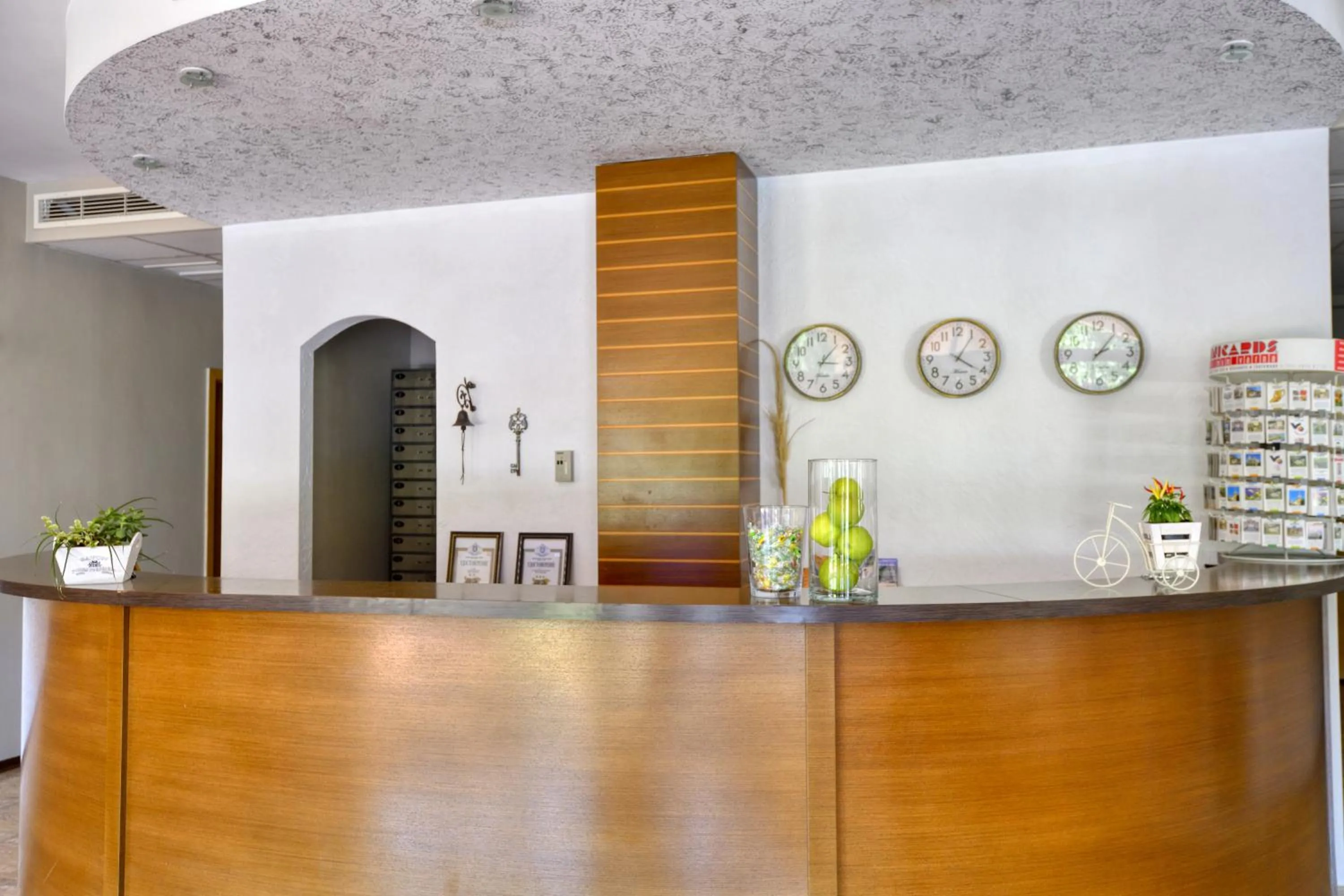 Alekta Hotel - Free Parking