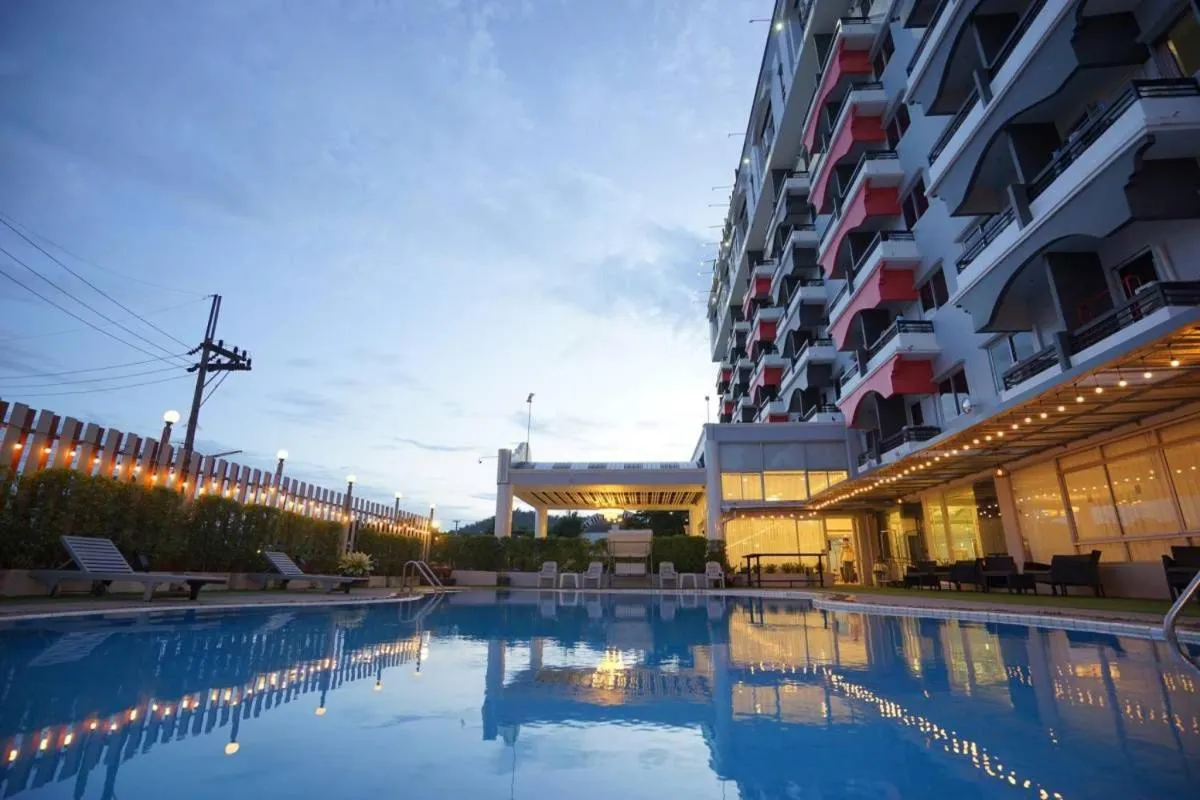 Swimming pool in BCP Hotel