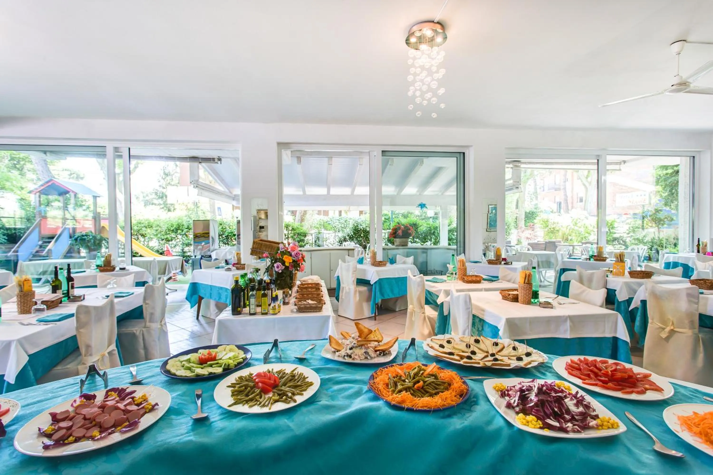 Restaurant/places to eat in Hotel Gianlore