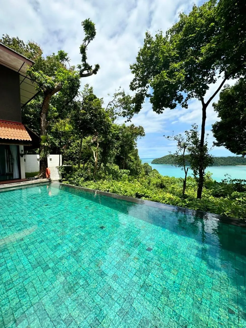 Swimming pool in Ambong Pool Villas - Private Pool