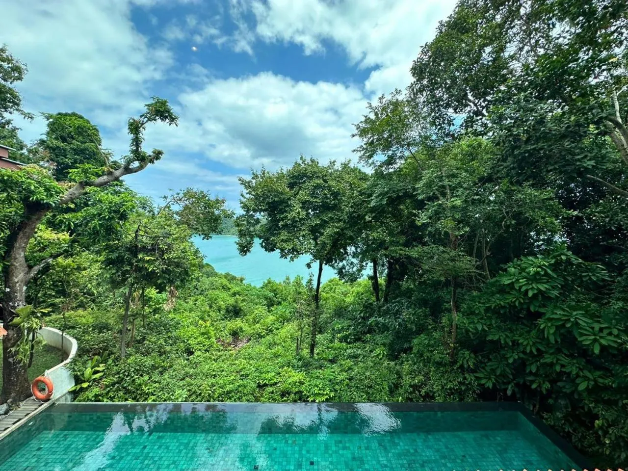 Swimming pool in Ambong Pool Villas - Private Pool