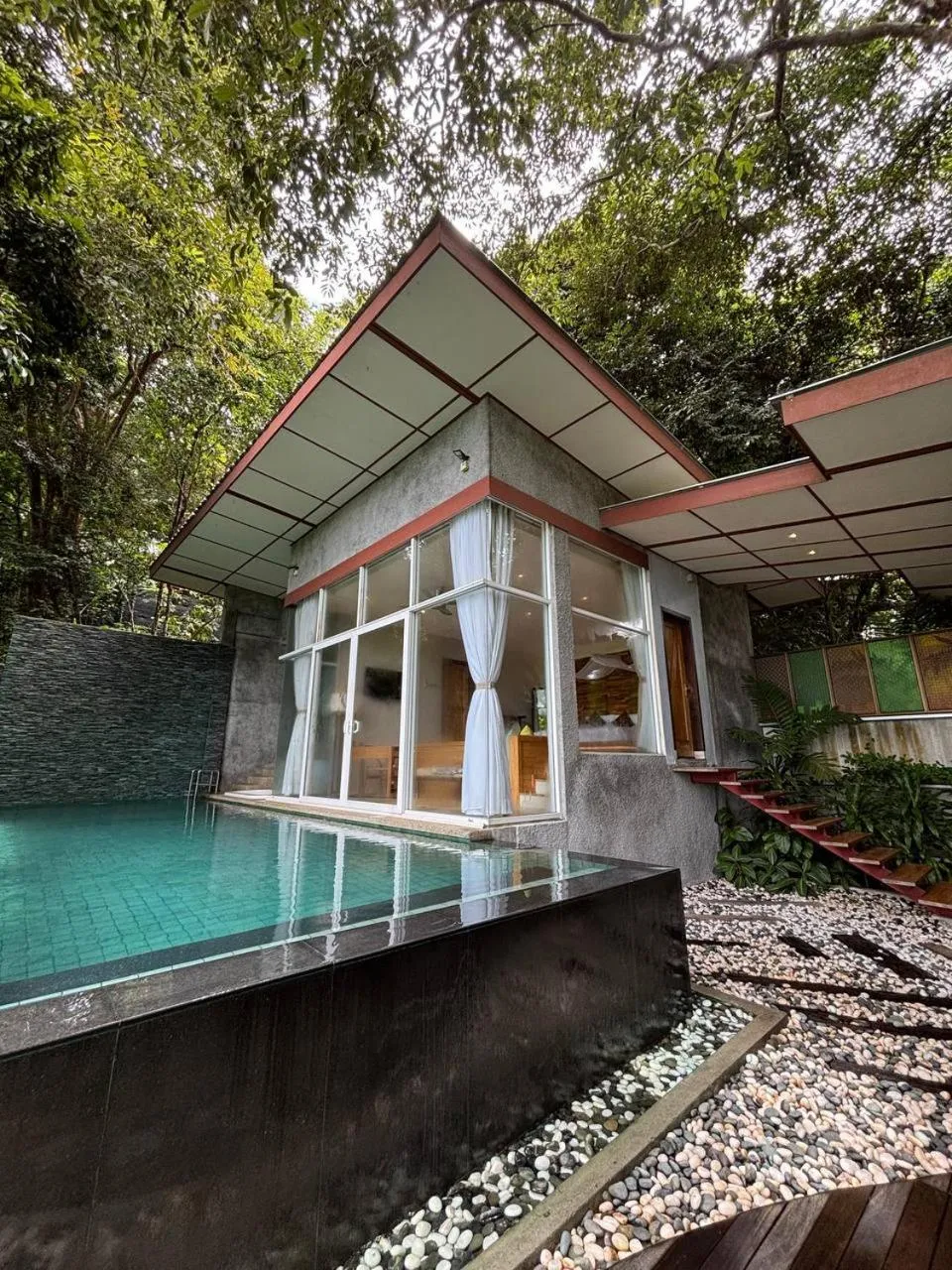 Swimming pool in Ambong Pool Villas - Private Pool