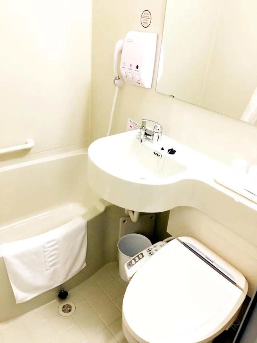 Toilet in Toyoko Inn Incheon Bupyeong