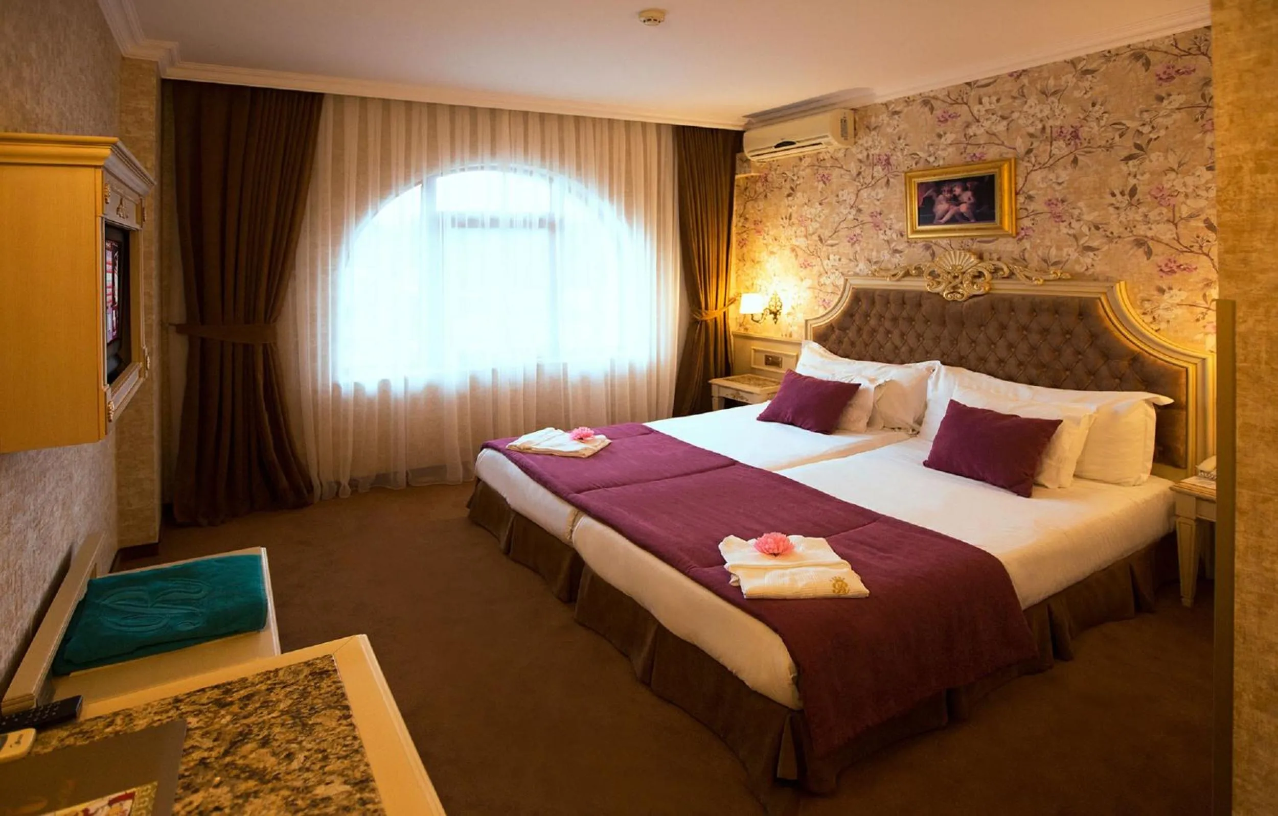 Bed in Spa Hotel Rich