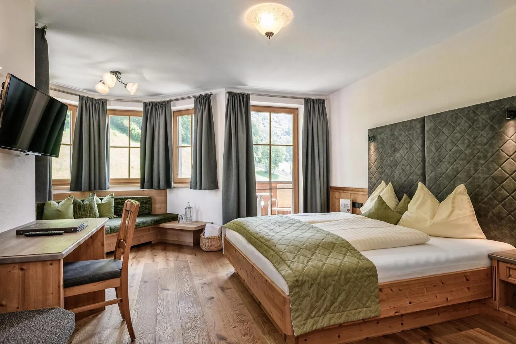 Photo of the whole room, Bed in Aktivhotel Gasteiner Einkehr