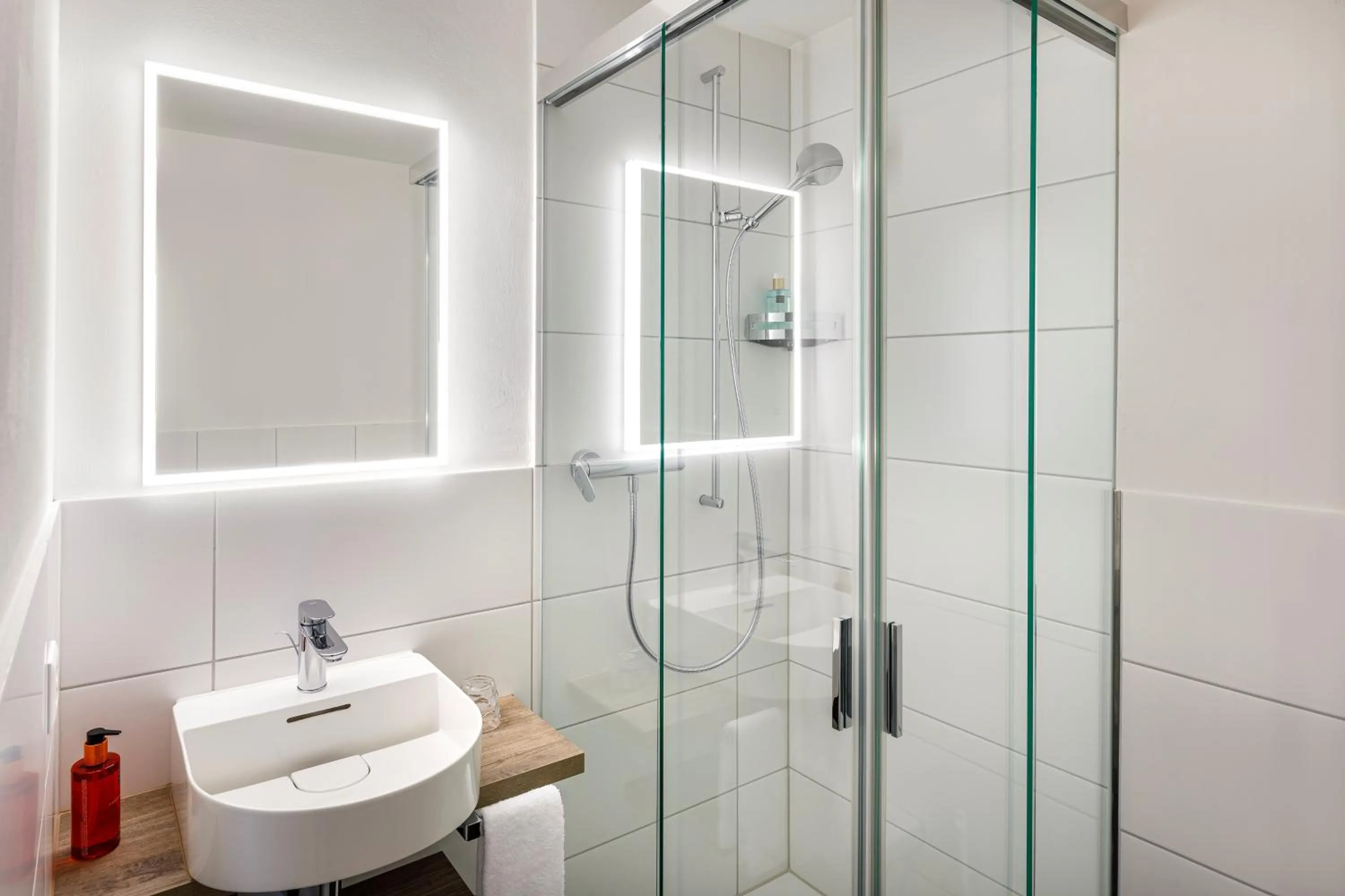 Shower in Hotel Schweizerhof