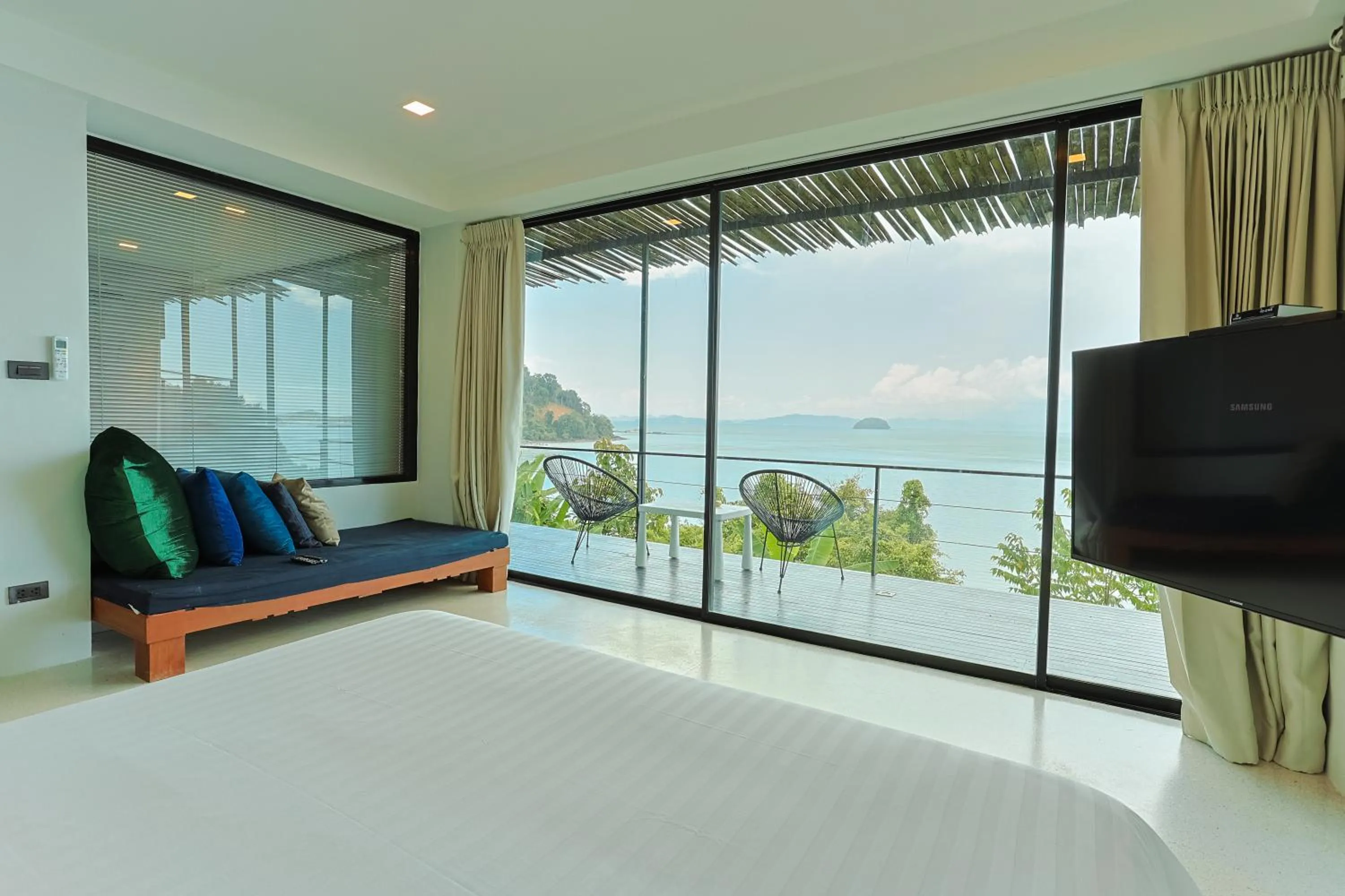 Sea view, Bed in 8IK88 Resort, Phuket - SHA Extra Plus