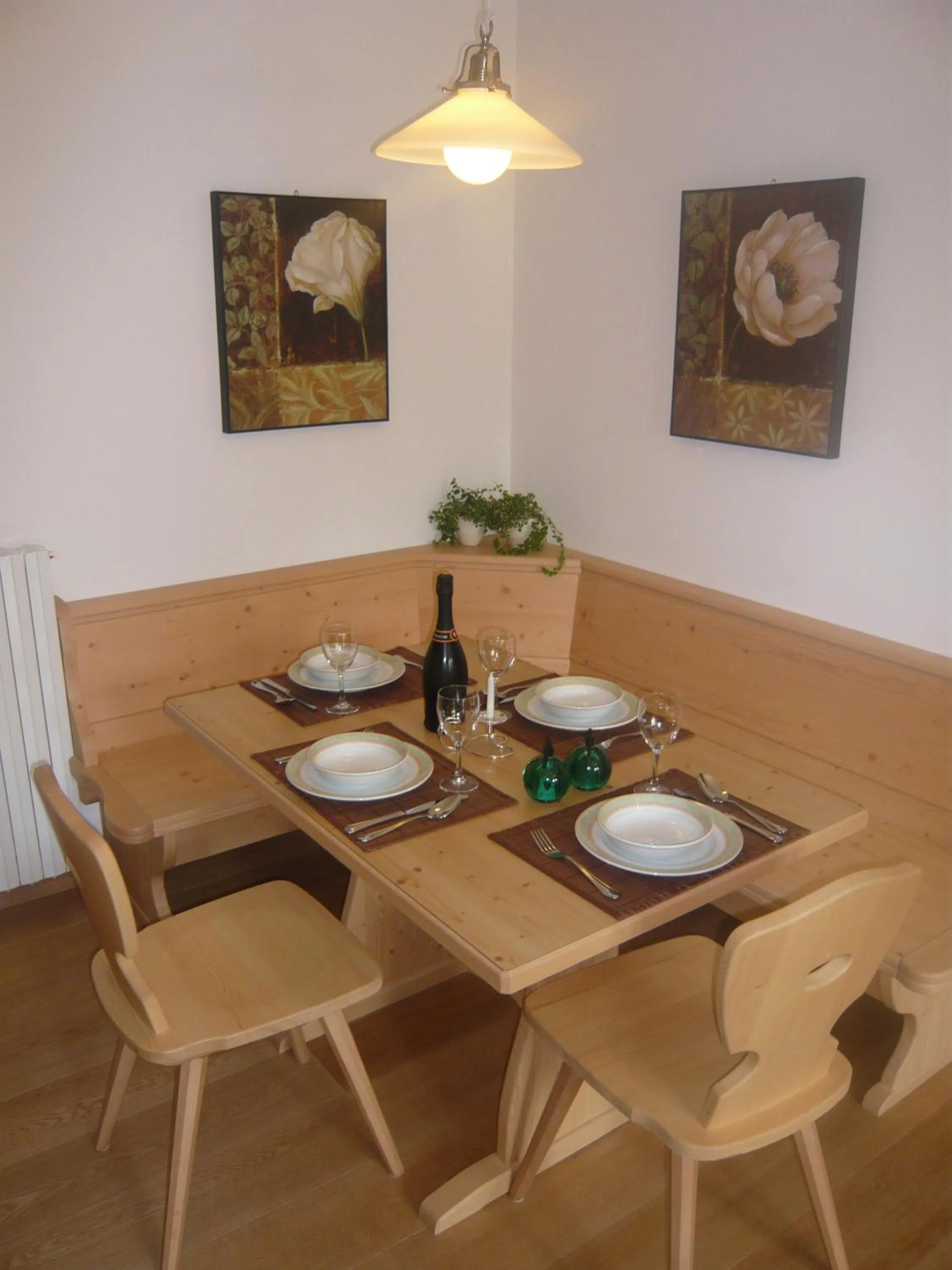 Dining area in Residence Panorama