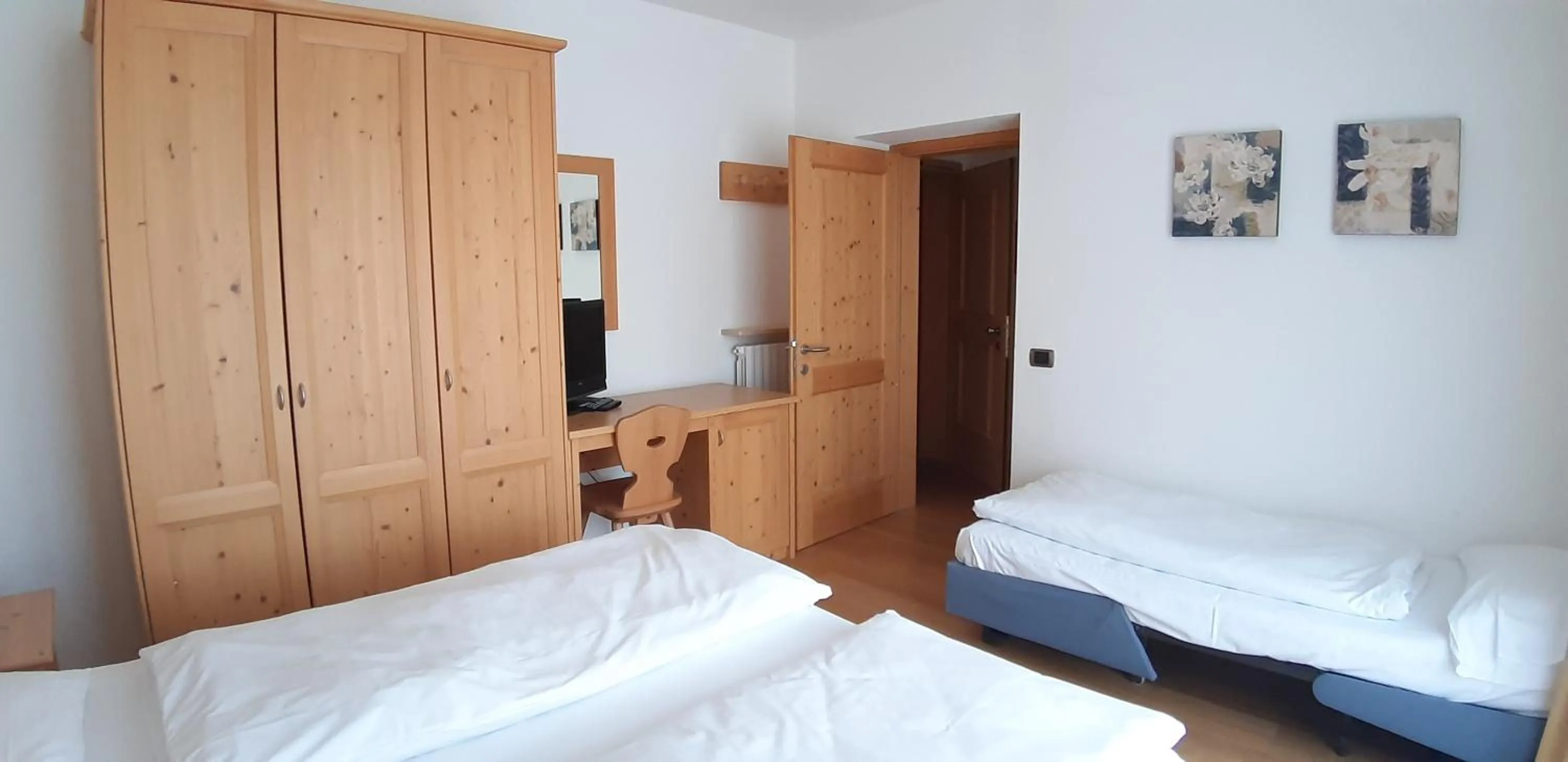 Bedroom, Bed in Residence Panorama