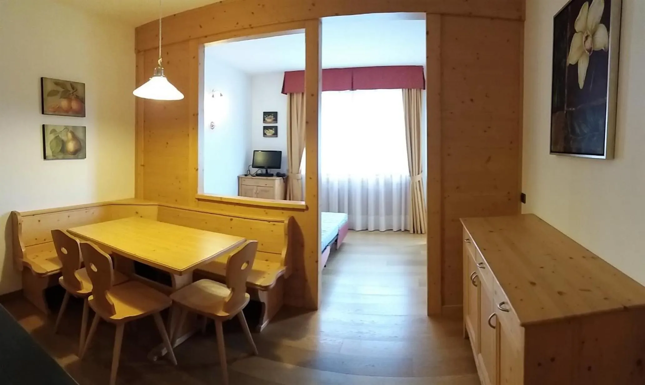 Photo of the whole room in Residence Panorama