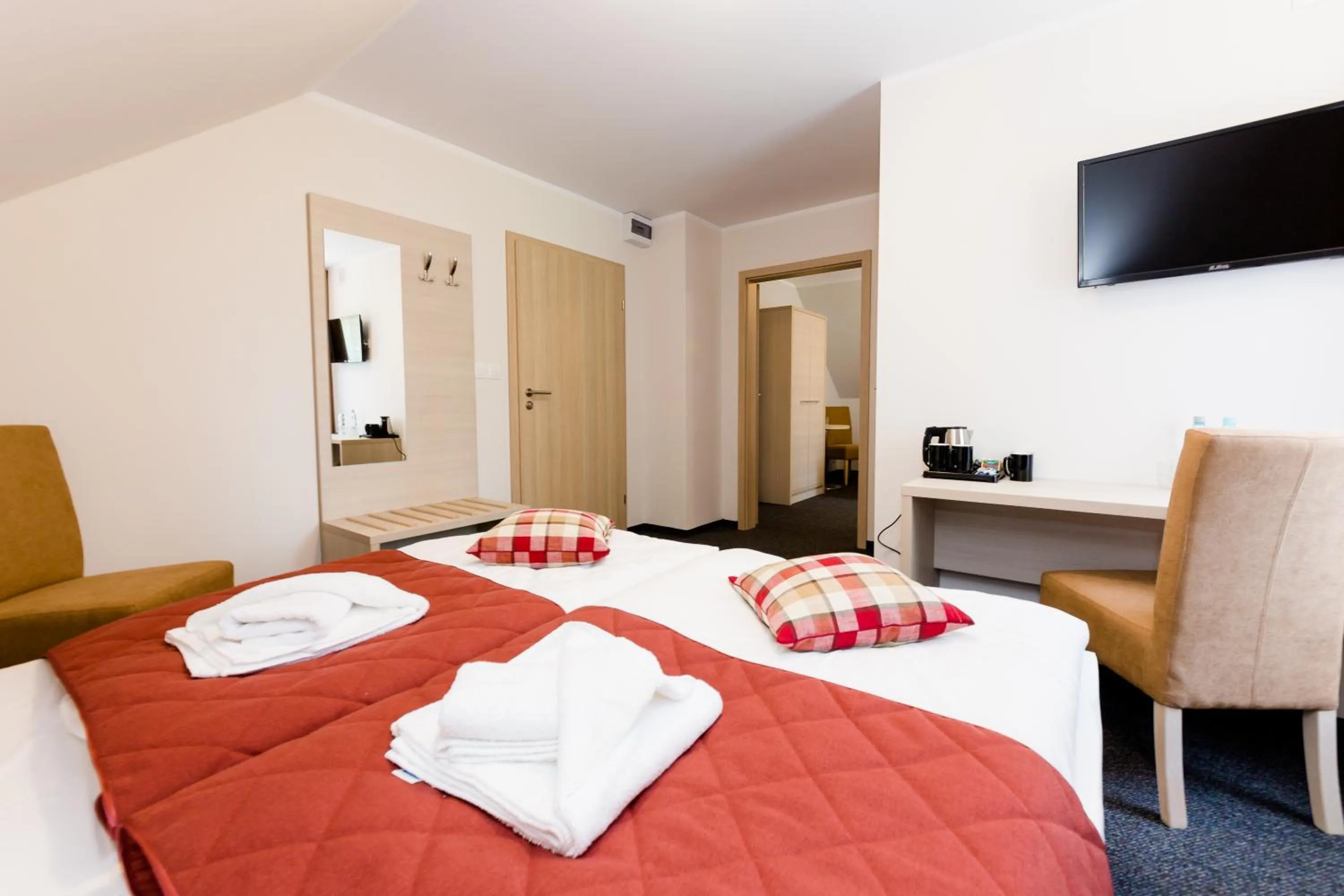 Photo of the whole room, Bed in Villa Obis