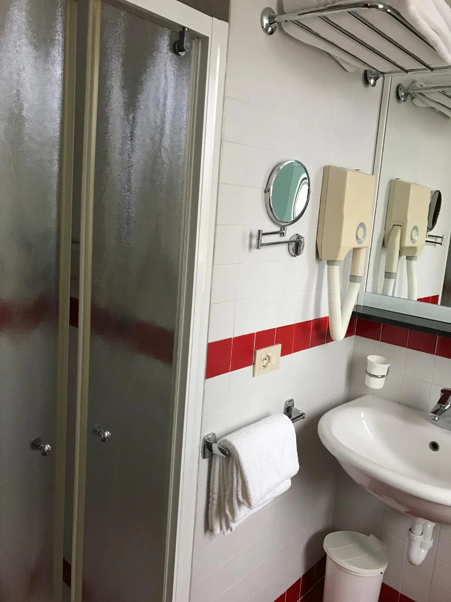 Shower in Hotel Colombo