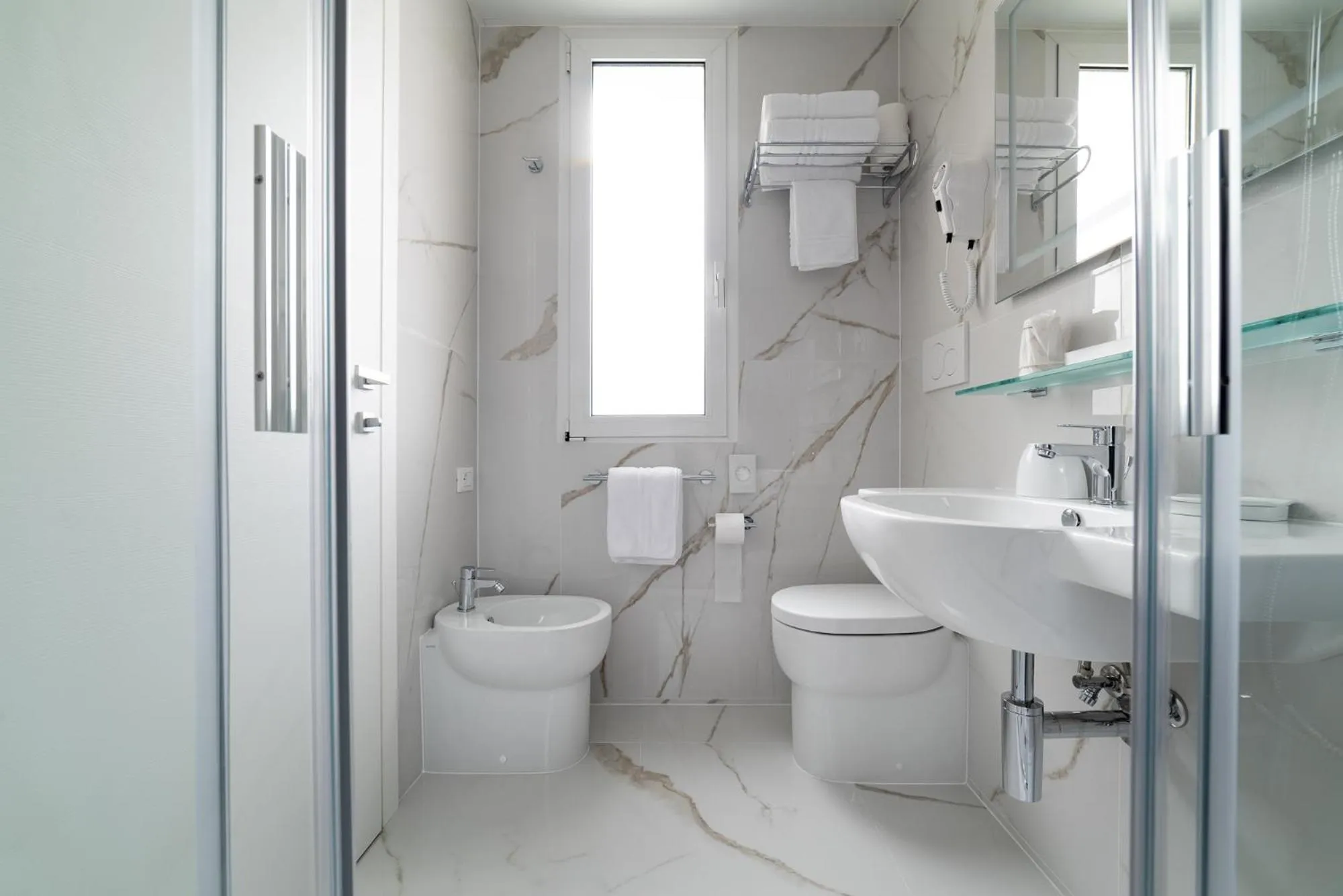 Bathroom in Hotel Colombo