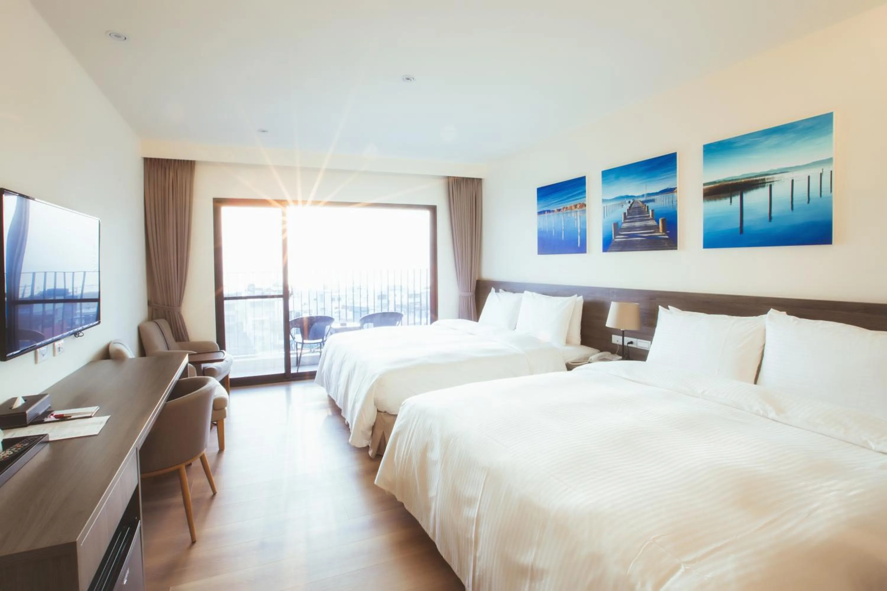 Street view, Bed in FangLiao Hotel