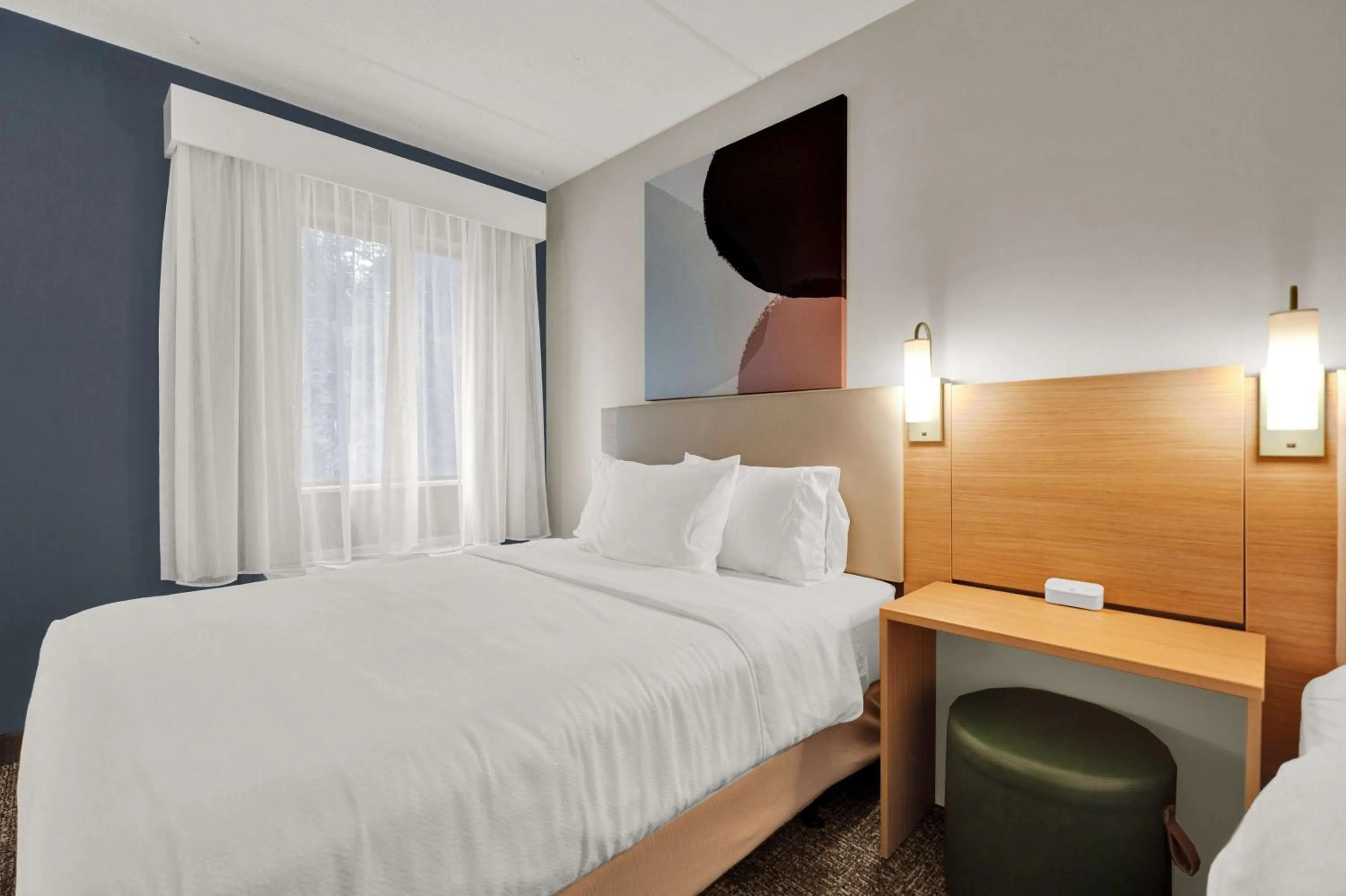 Bed in Comfort Inn Plymouth