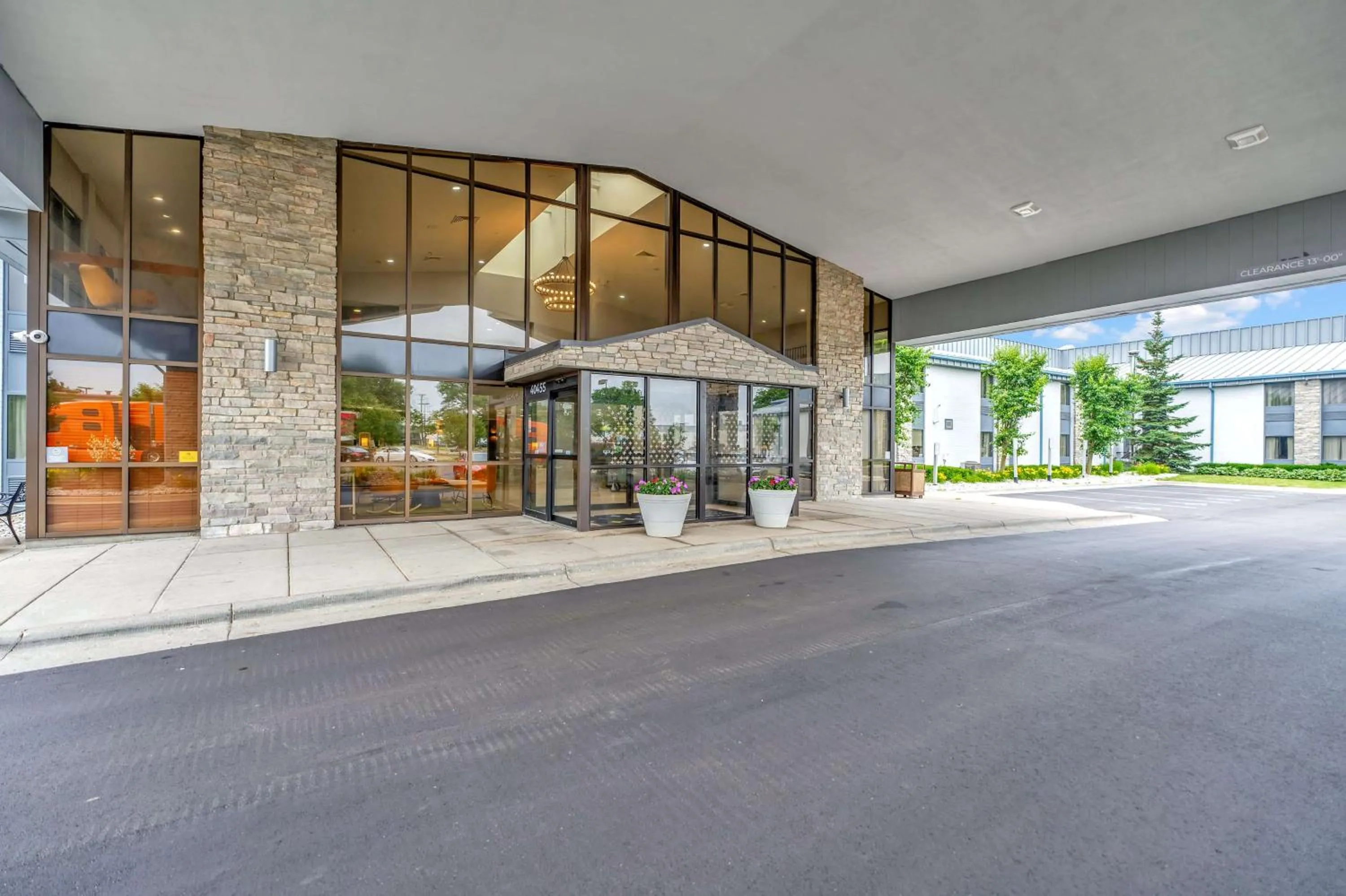 Property building in Comfort Inn Plymouth