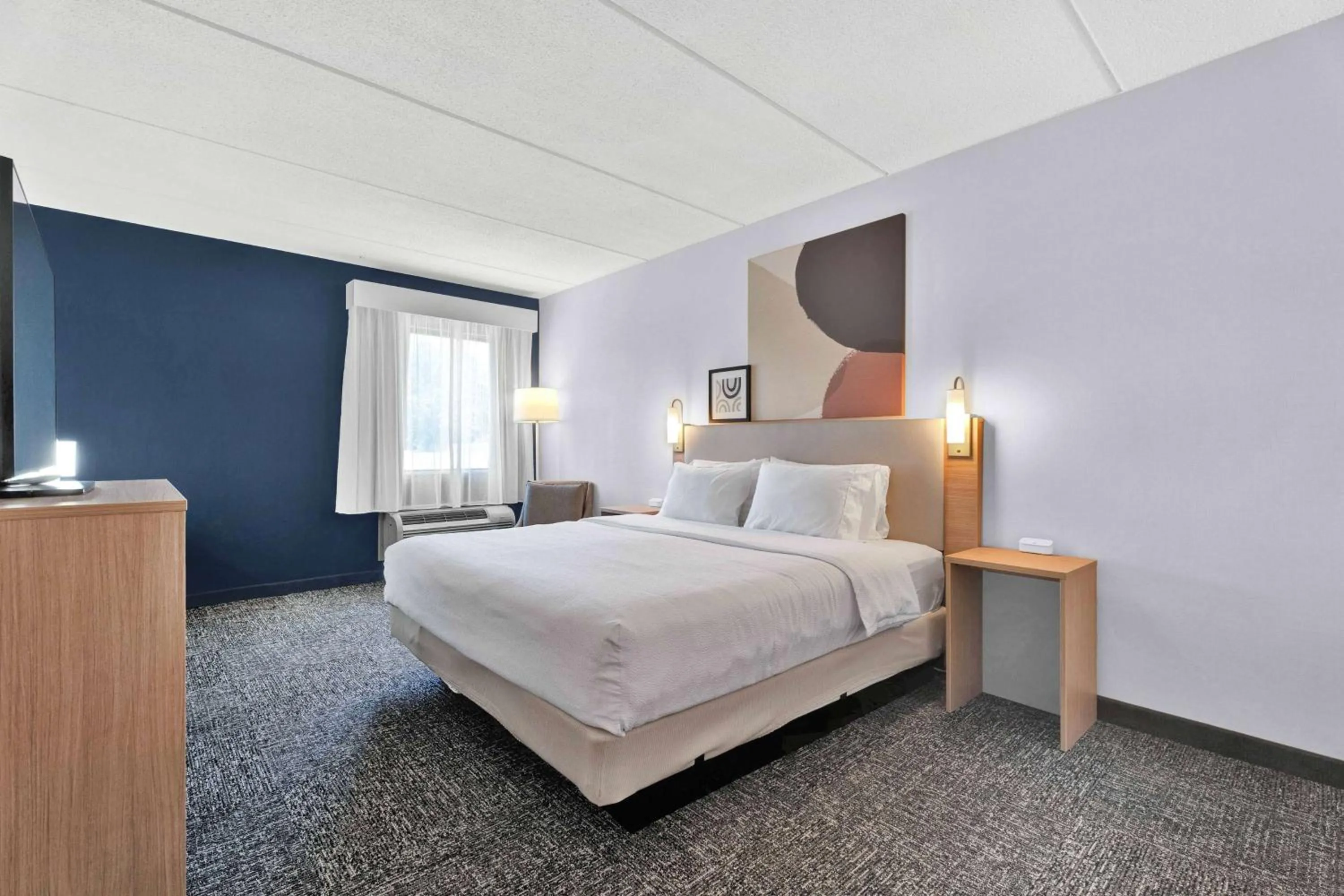 Bed in Comfort Inn Plymouth