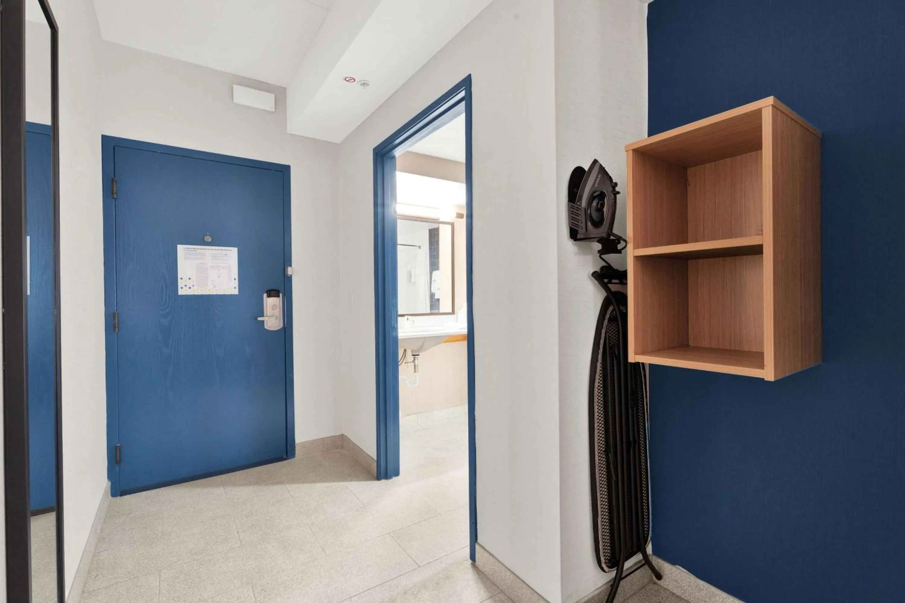 Photo of the whole room in Spark by Hilton Plymouth