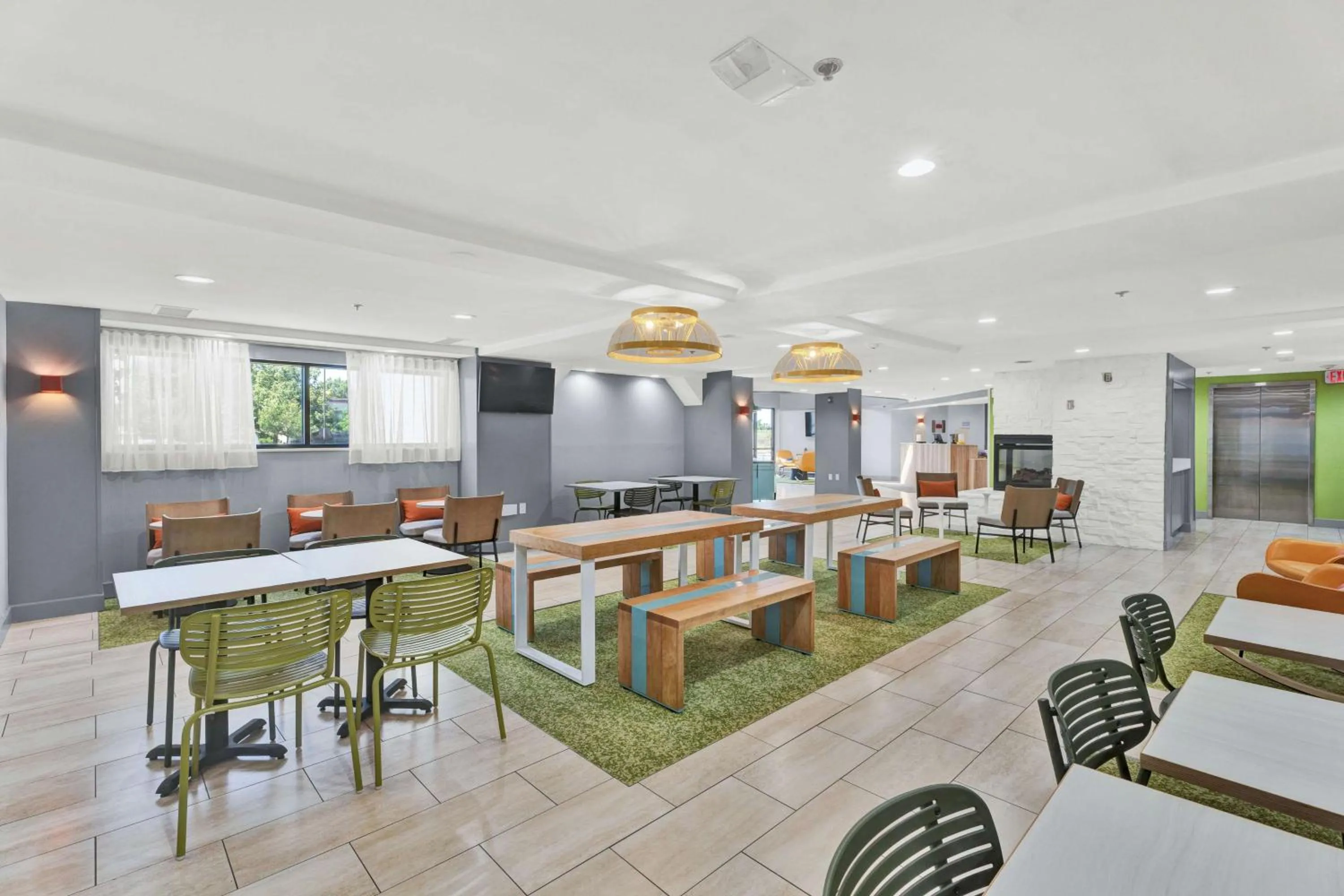 Breakfast in Comfort Inn Plymouth