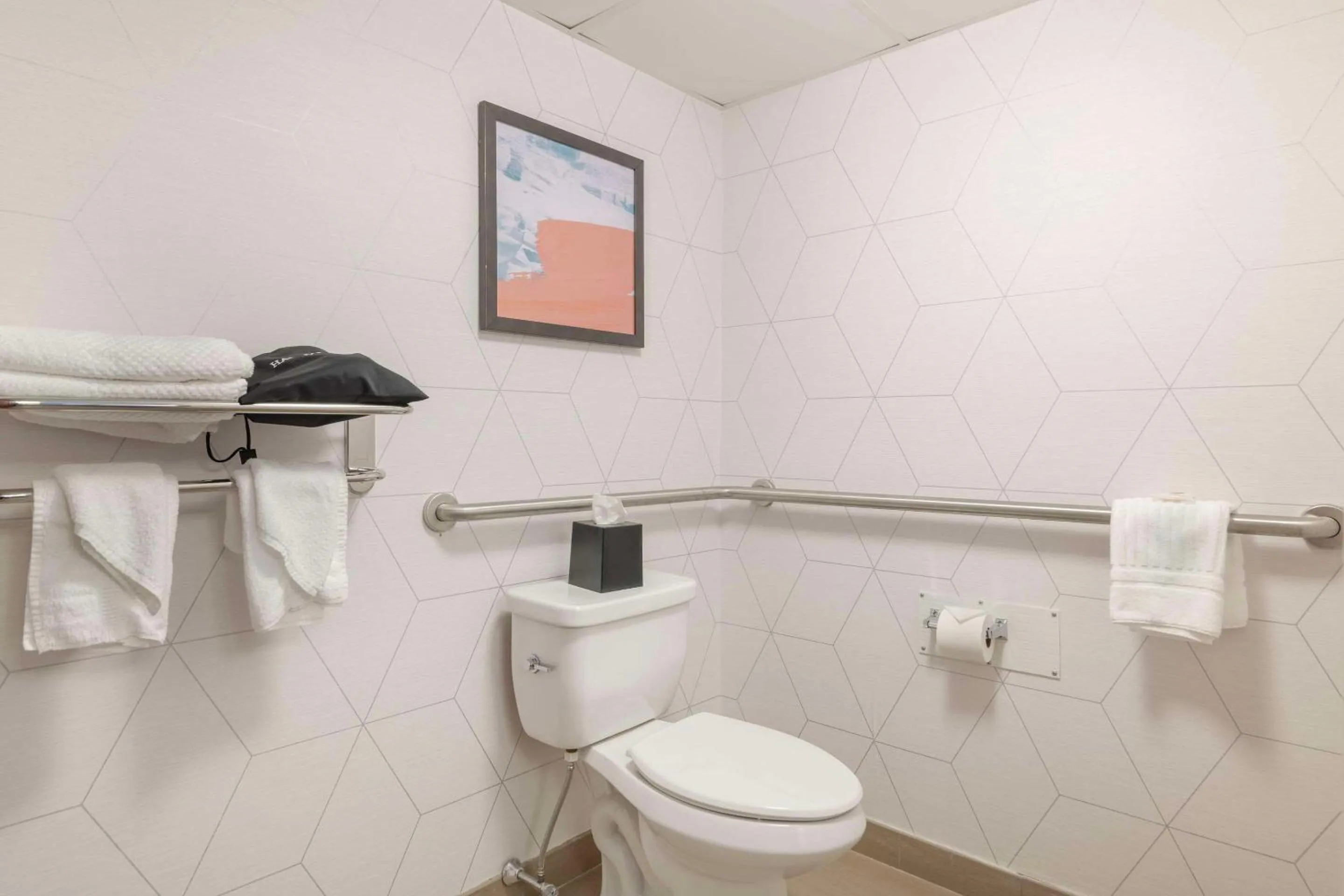 Bedroom in Comfort Inn South Portland Airport