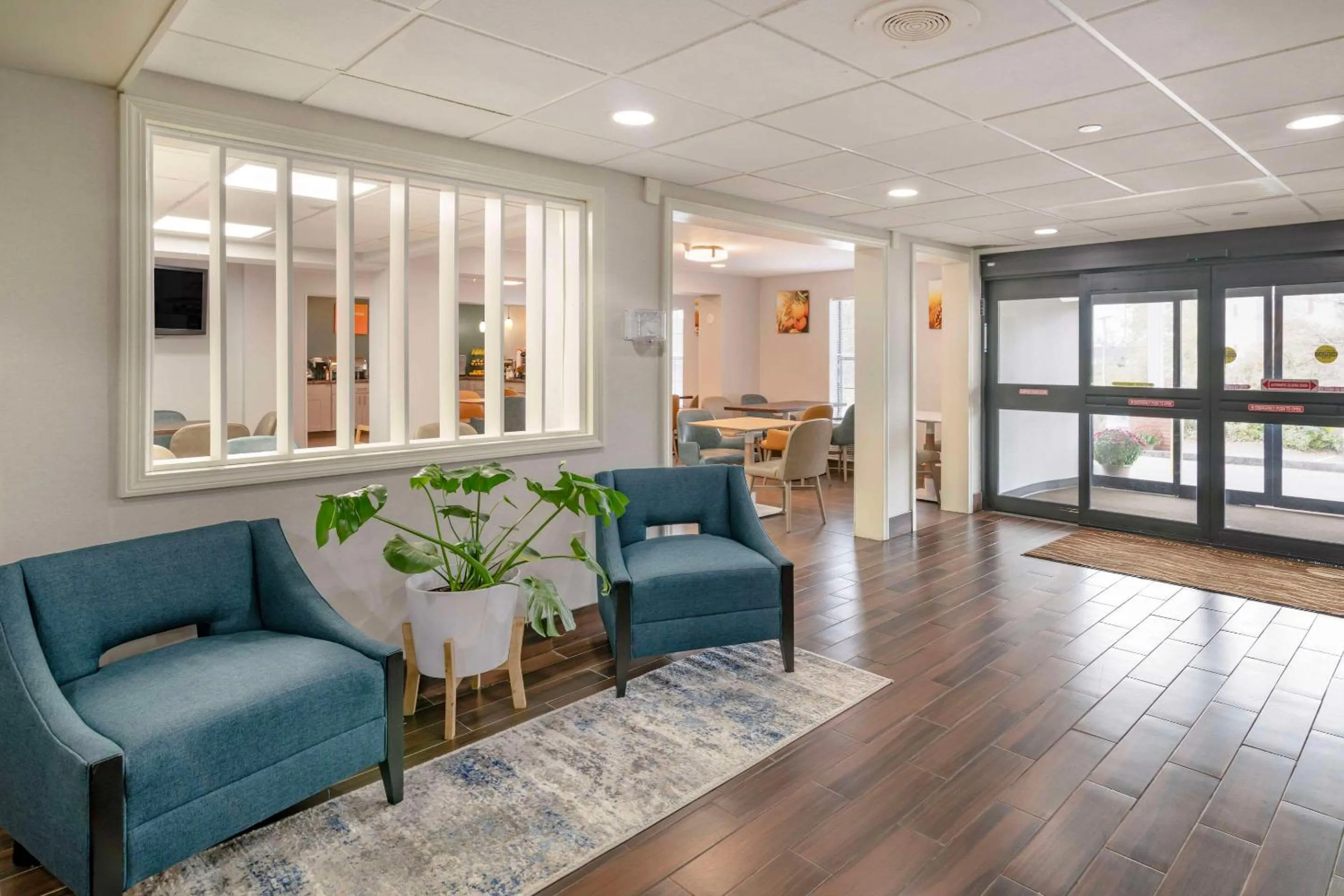 Lobby or reception in Comfort Inn South Portland Airport