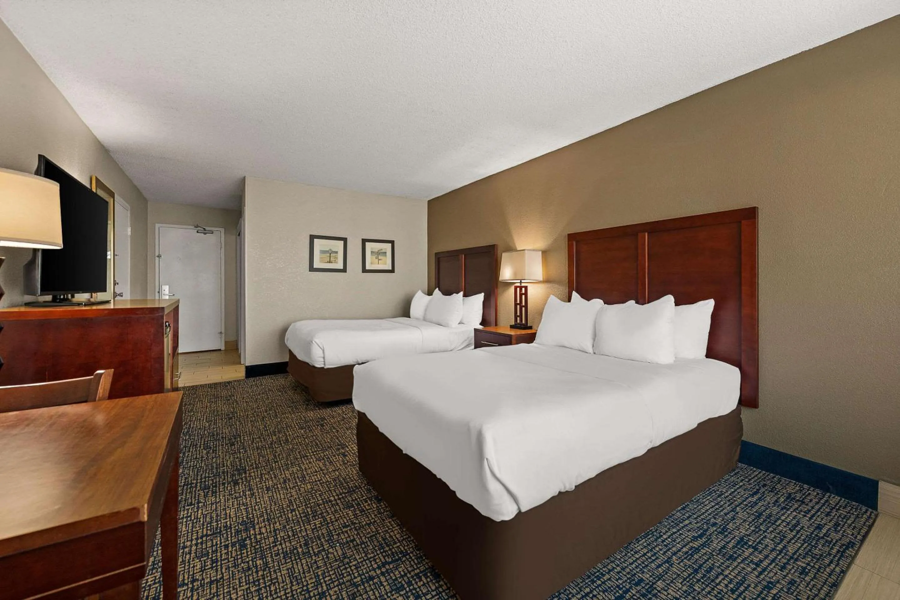 Bedroom, Bed in Comfort Inn On the Ocean