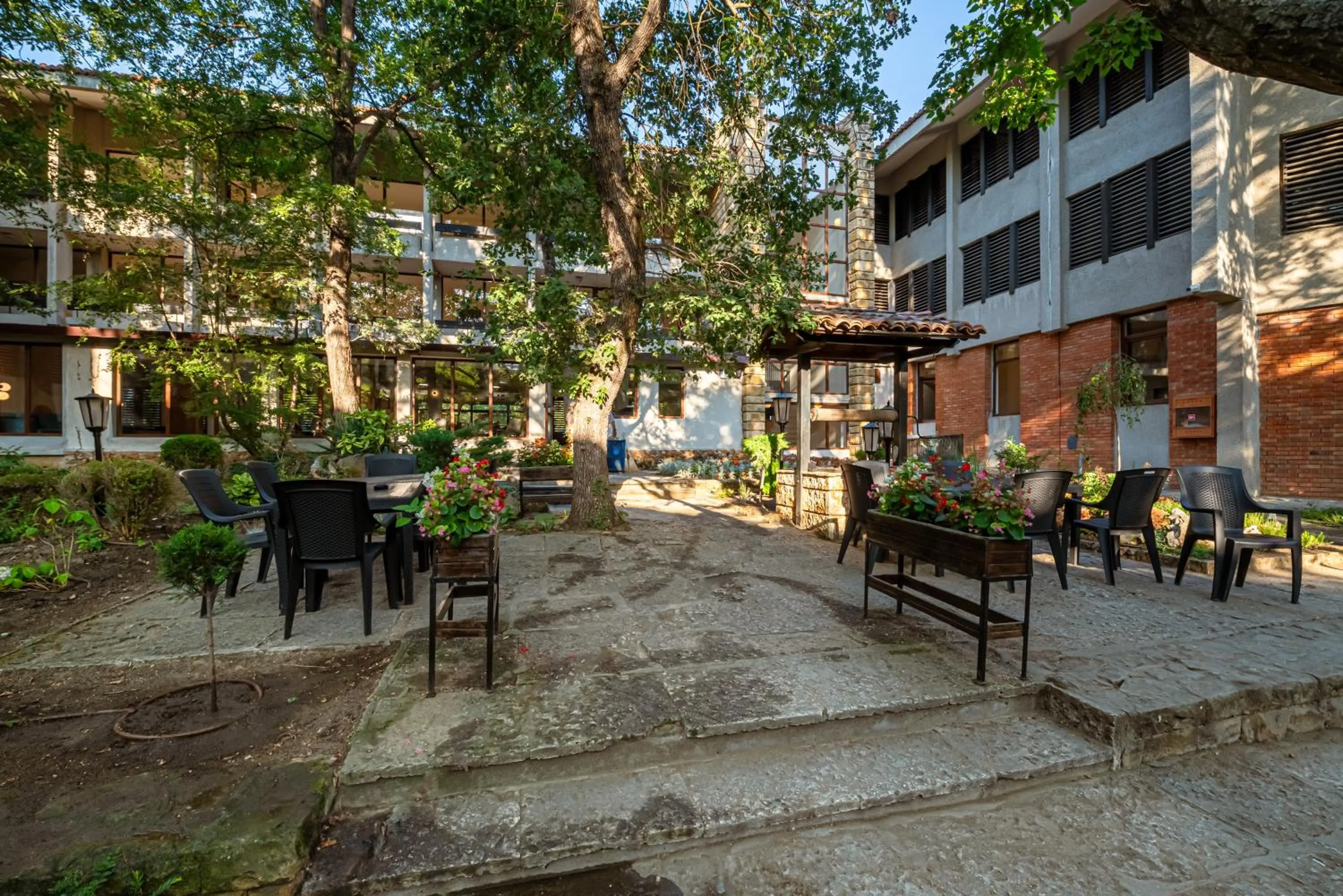 Garden in Hotel PRESLAV