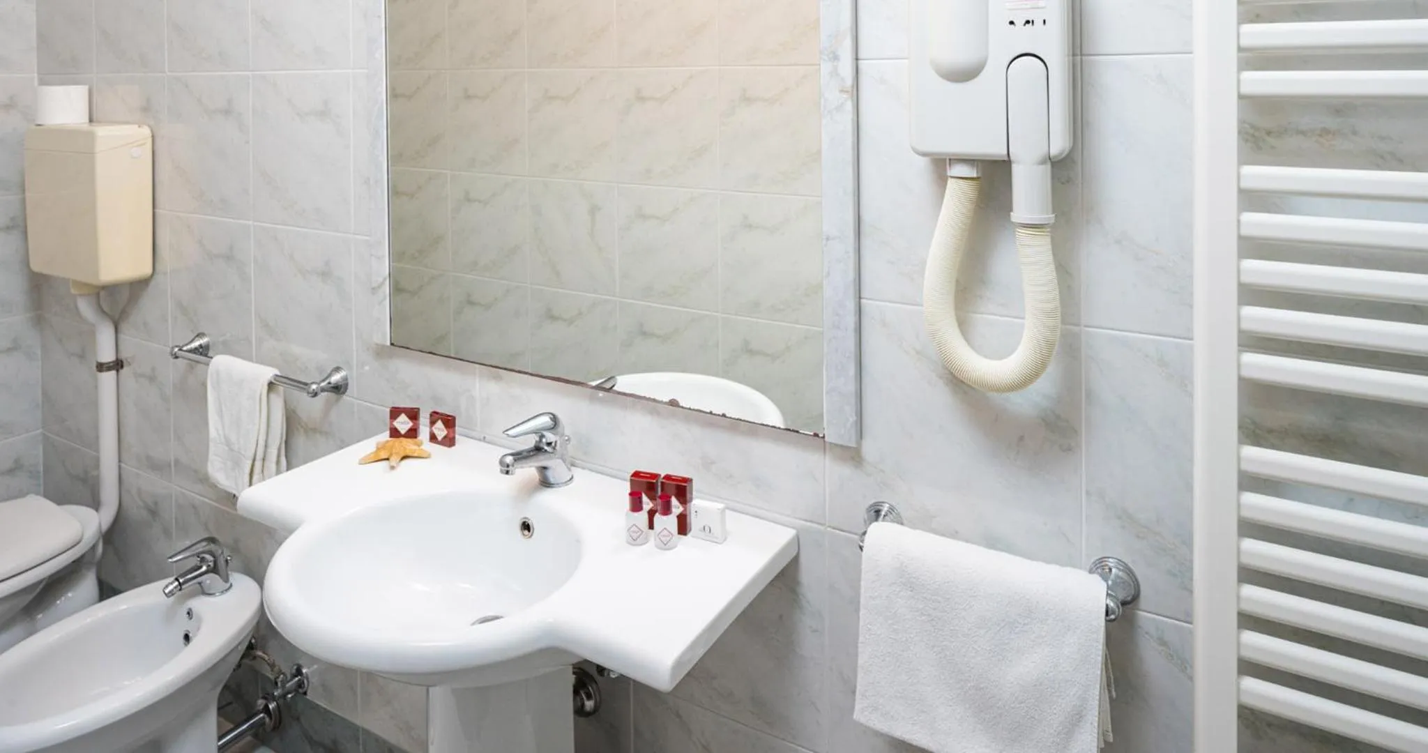 Toilet in Hotel Stella