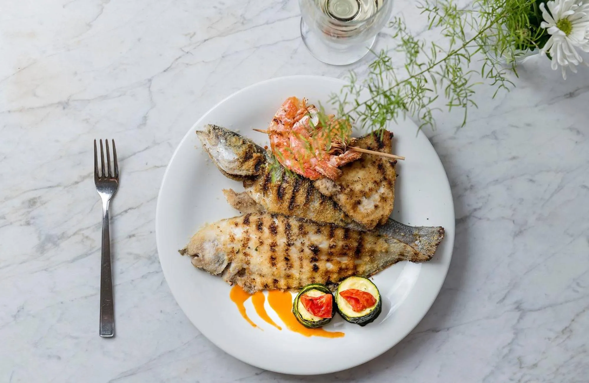 Restaurant/places to eat in Hotel Stella