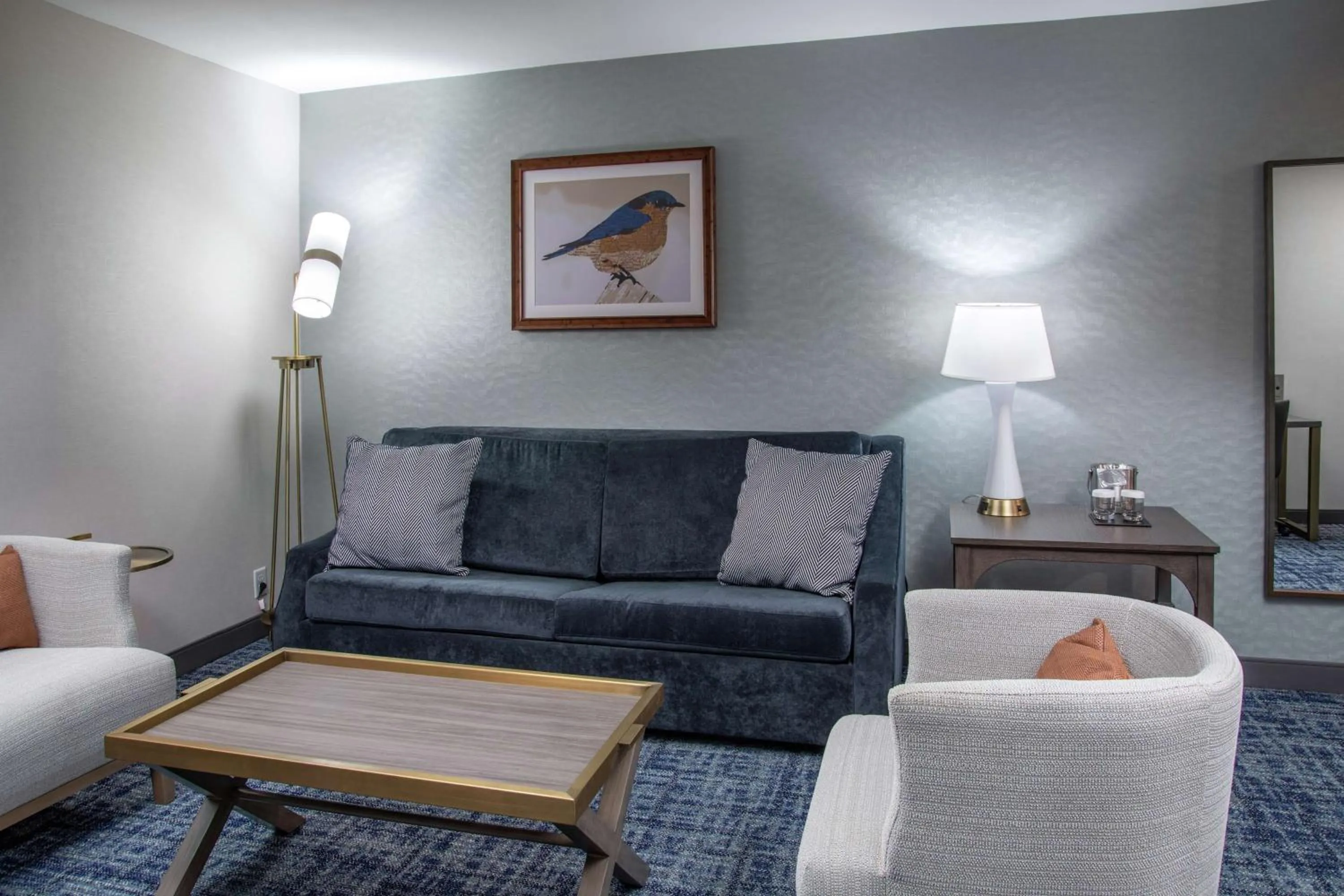 Living room in DoubleTree by Hilton Hot Springs