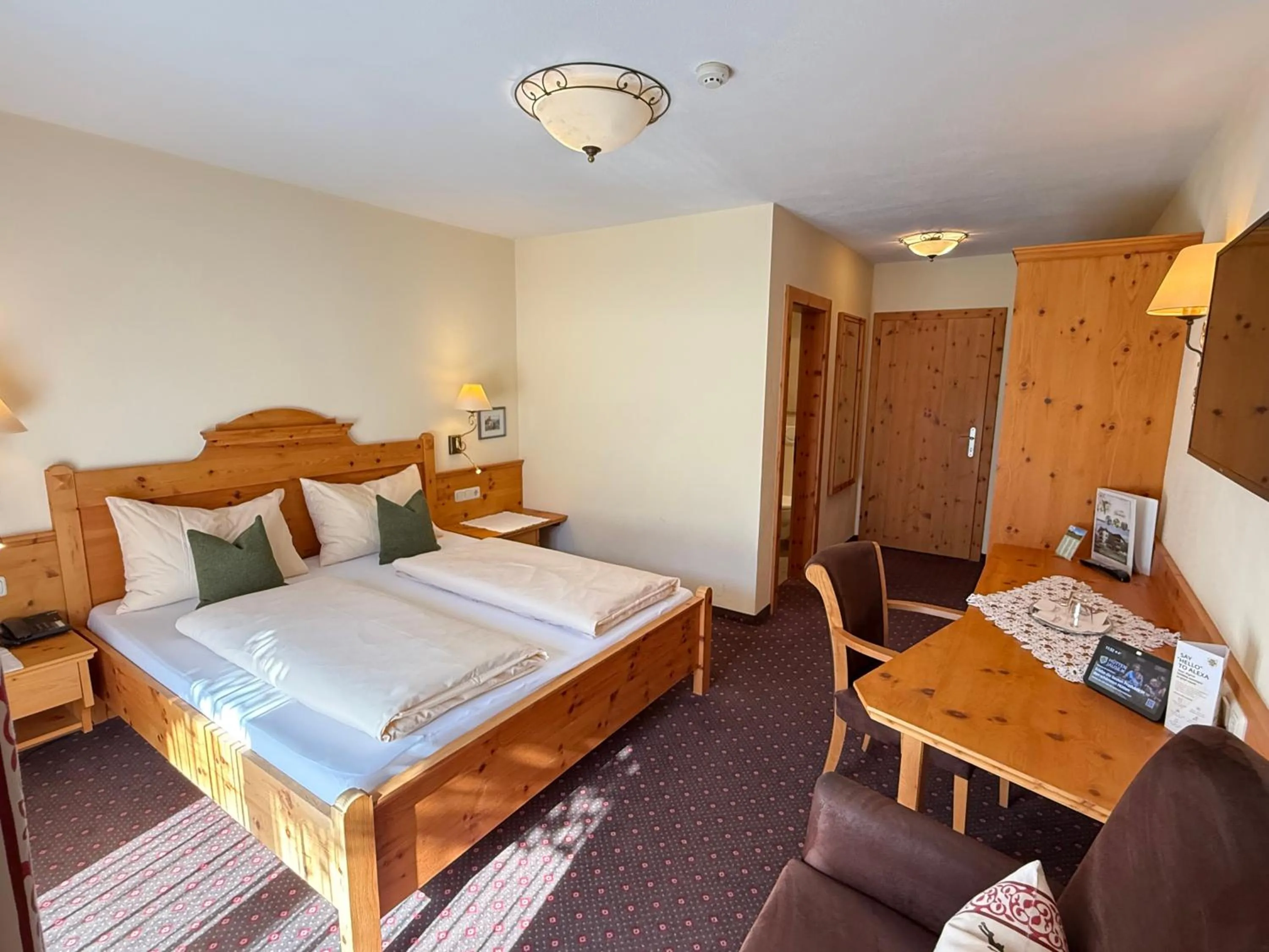 Bed in Hotel Neuwirt