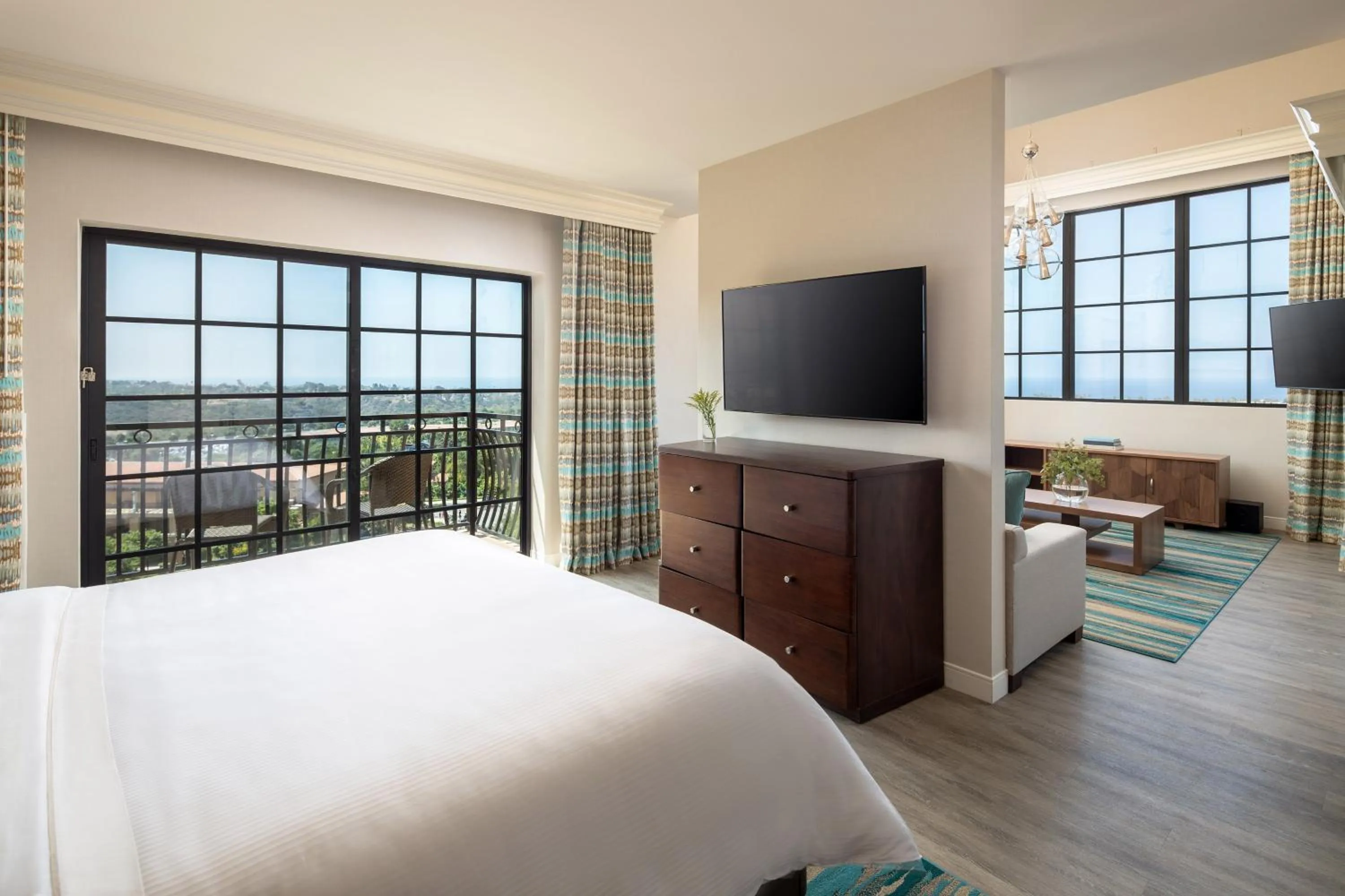 Photo of the whole room, Bed in The Westin Carlsbad Resort & Spa