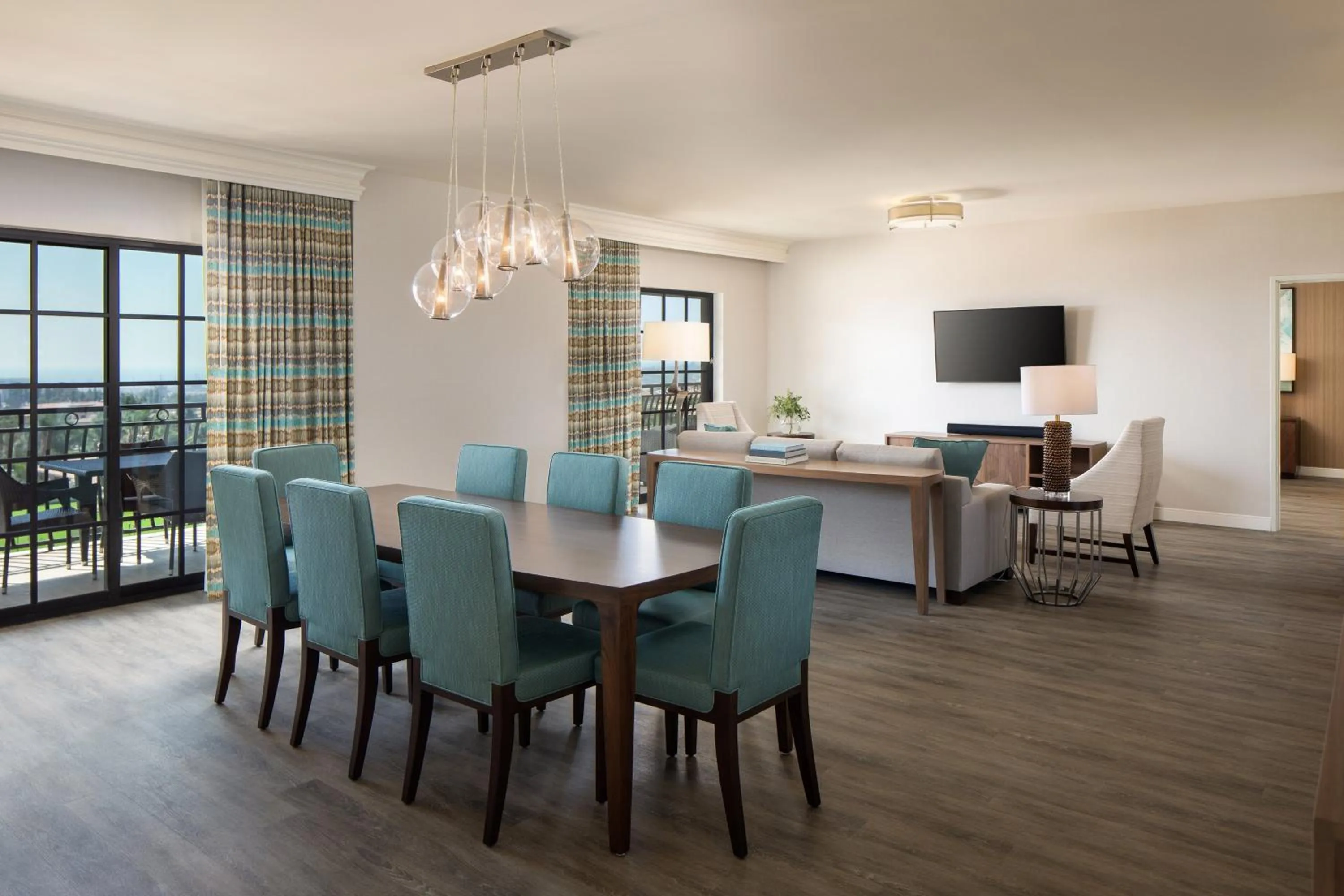 Living room in The Westin Carlsbad Resort & Spa