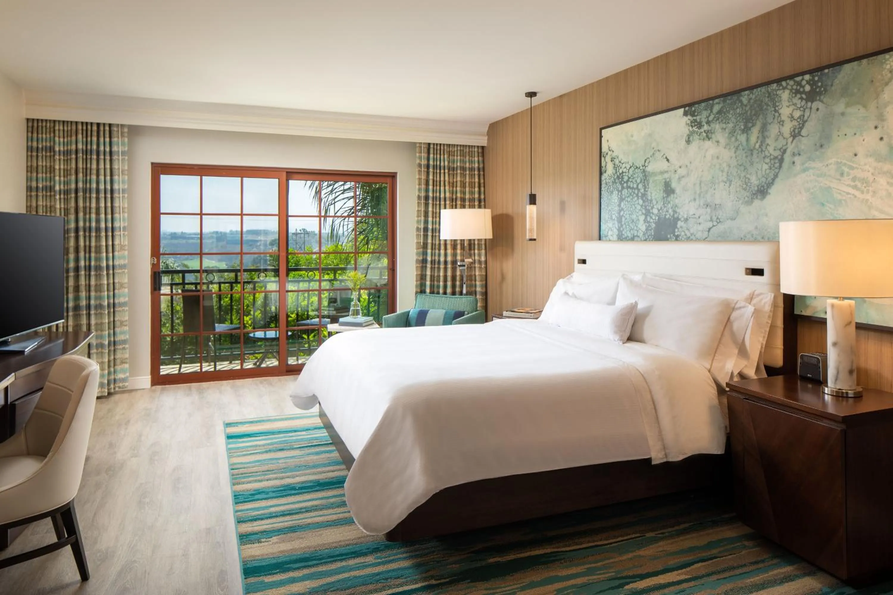 Photo of the whole room, Bed in The Westin Carlsbad Resort & Spa