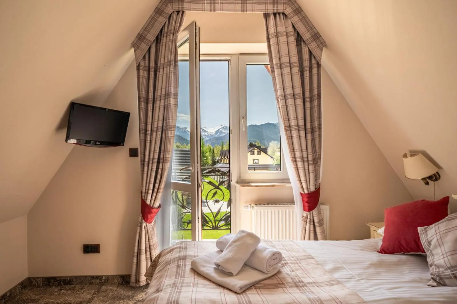 Natural landscape, Bed in Helan Family & SPA