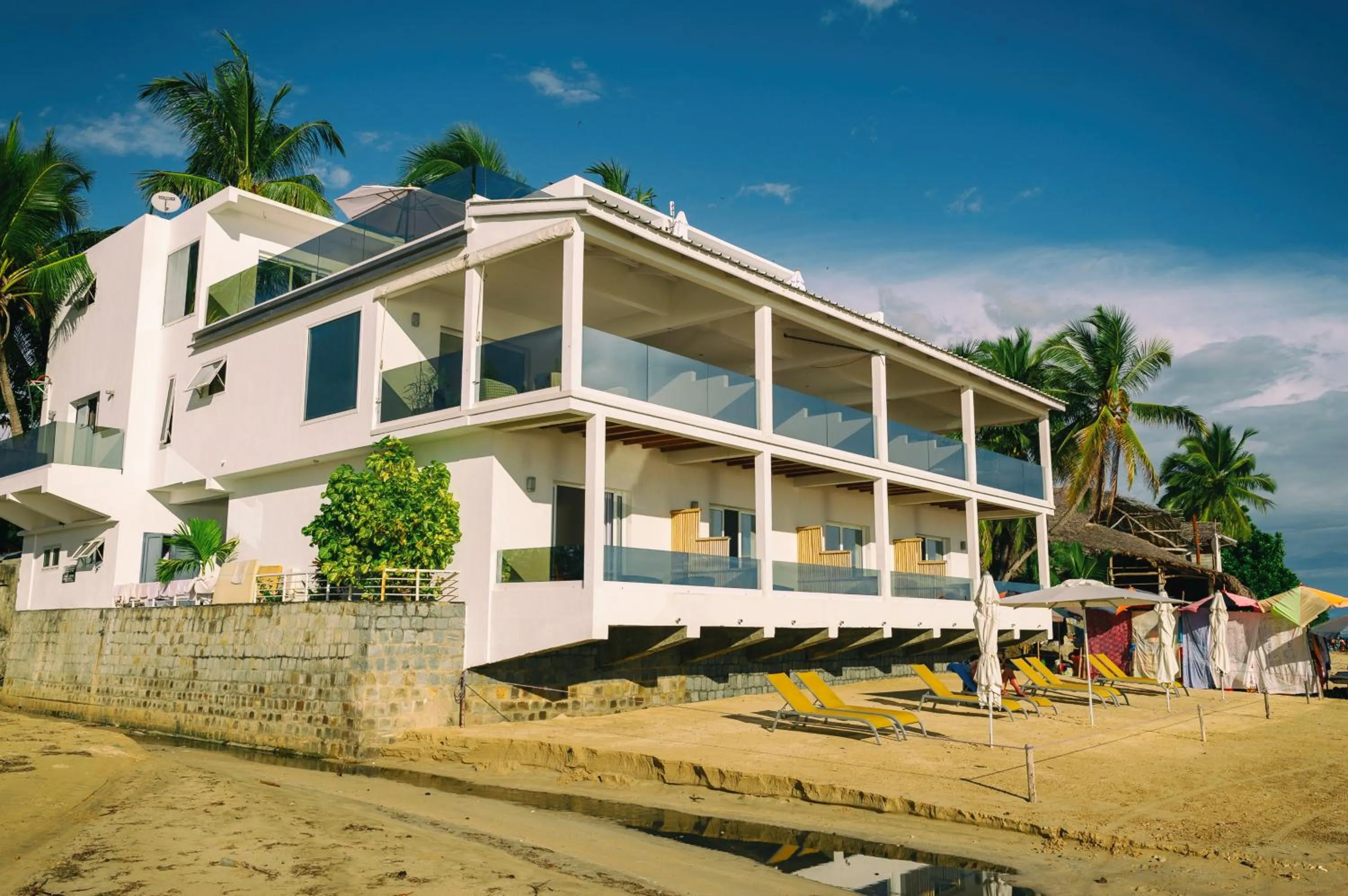 Property building in Etoile Blanche