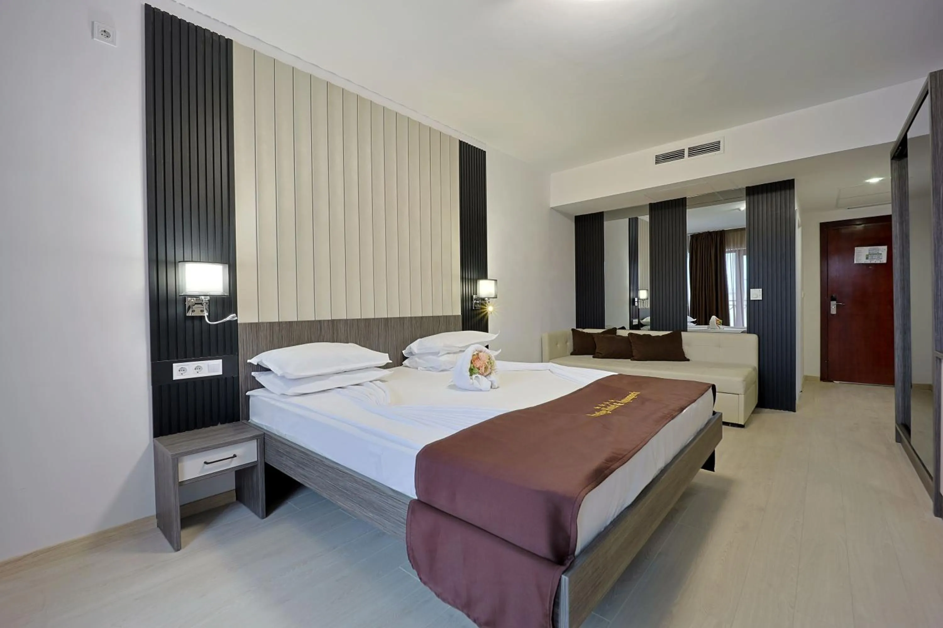 Bed in Prestige Hotel and Aquapark - All inclusive