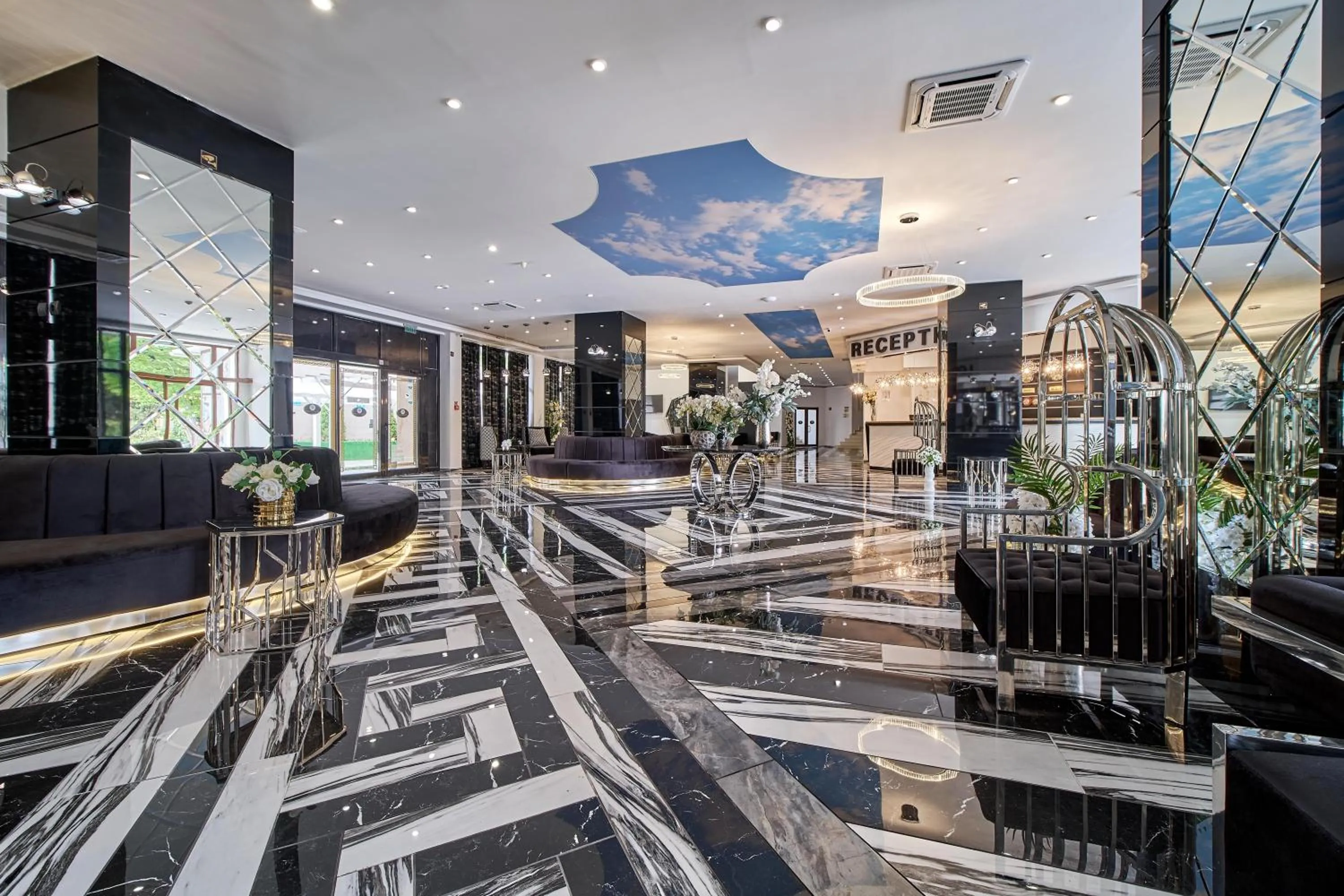 Lobby or reception in Prestige Hotel and Aquapark - All inclusive