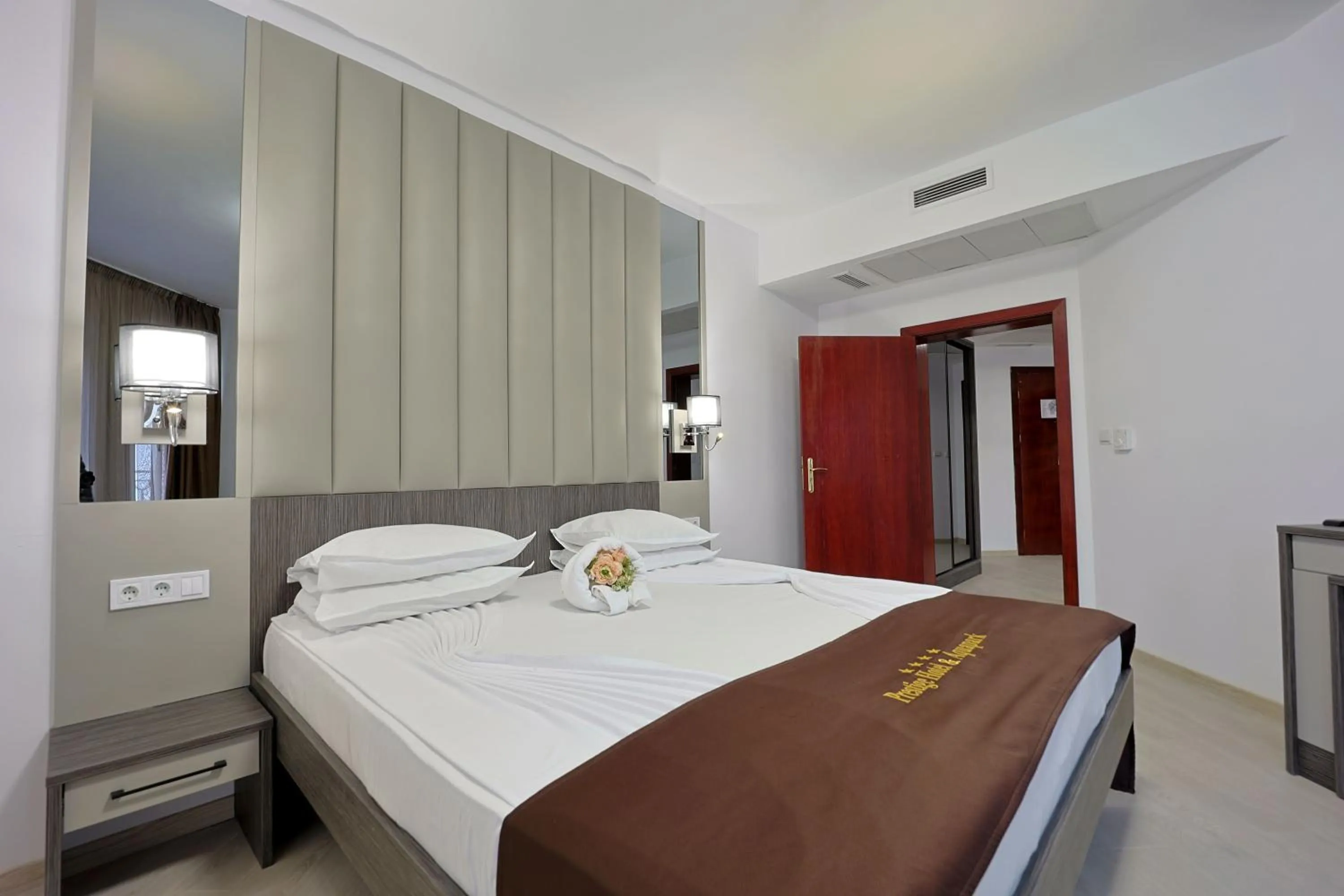 Bed in Prestige Hotel and Aquapark - All inclusive