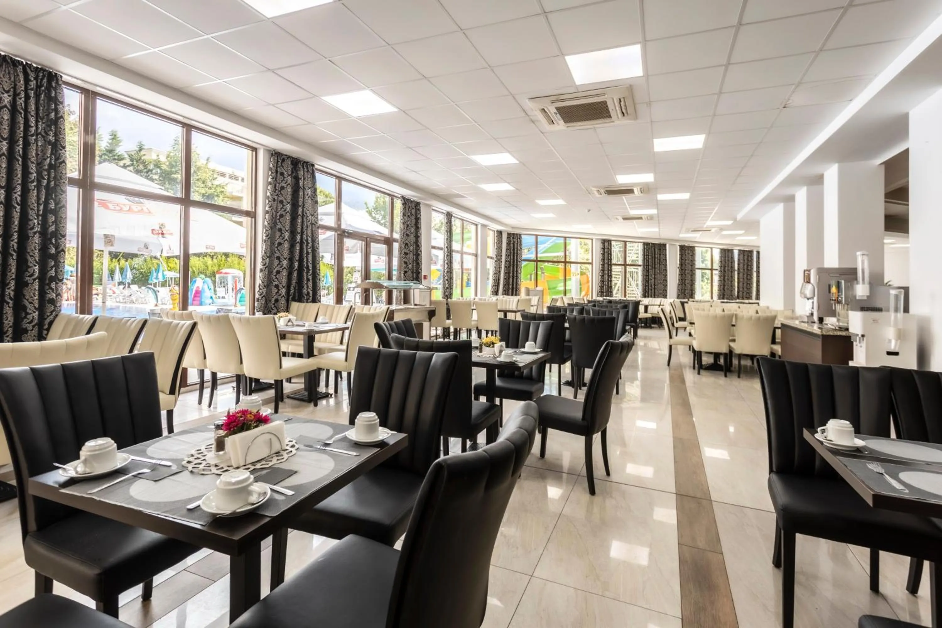 Restaurant/places to eat in Prestige Hotel and Aquapark - All inclusive