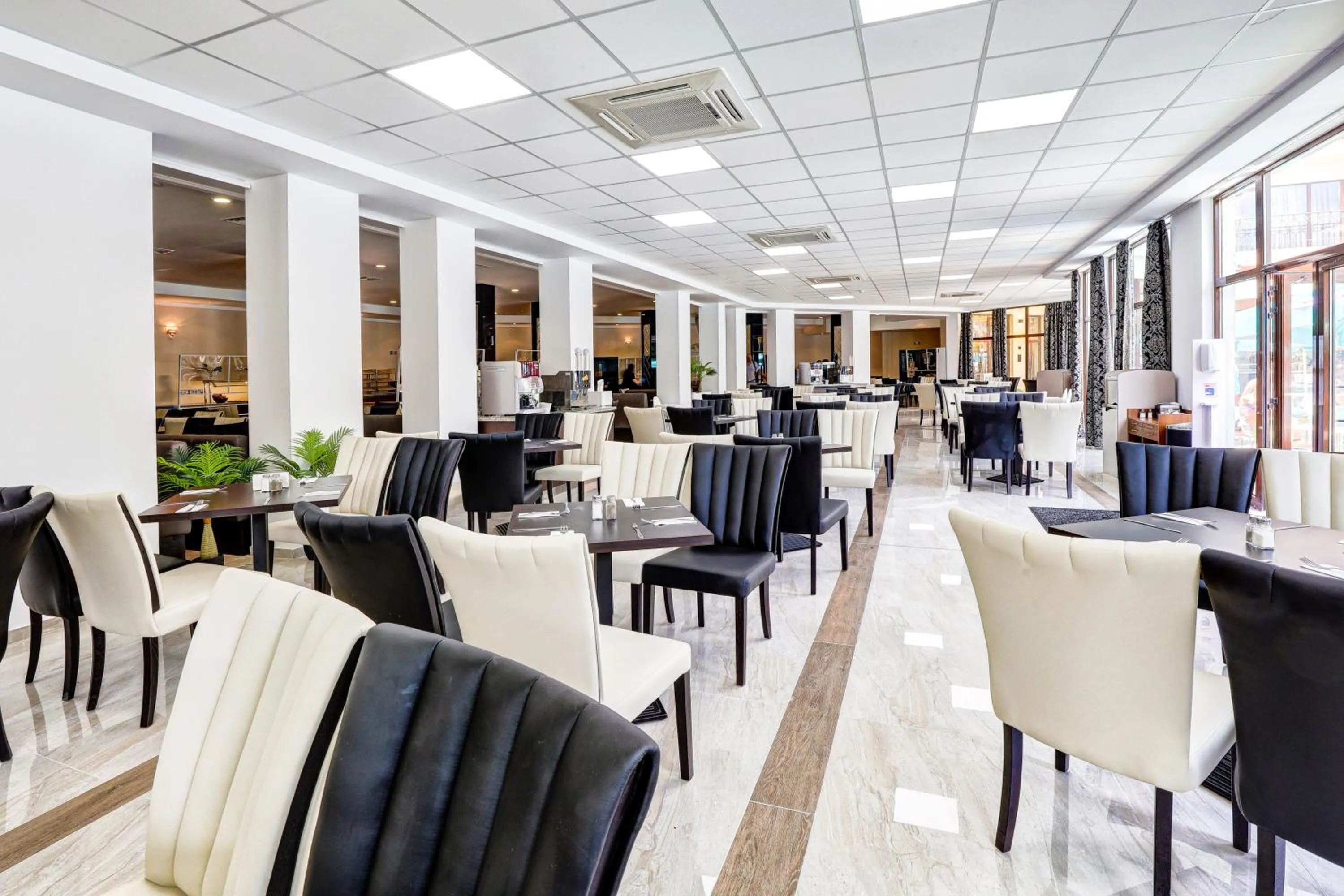 Restaurant/places to eat in Prestige Hotel and Aquapark - All inclusive