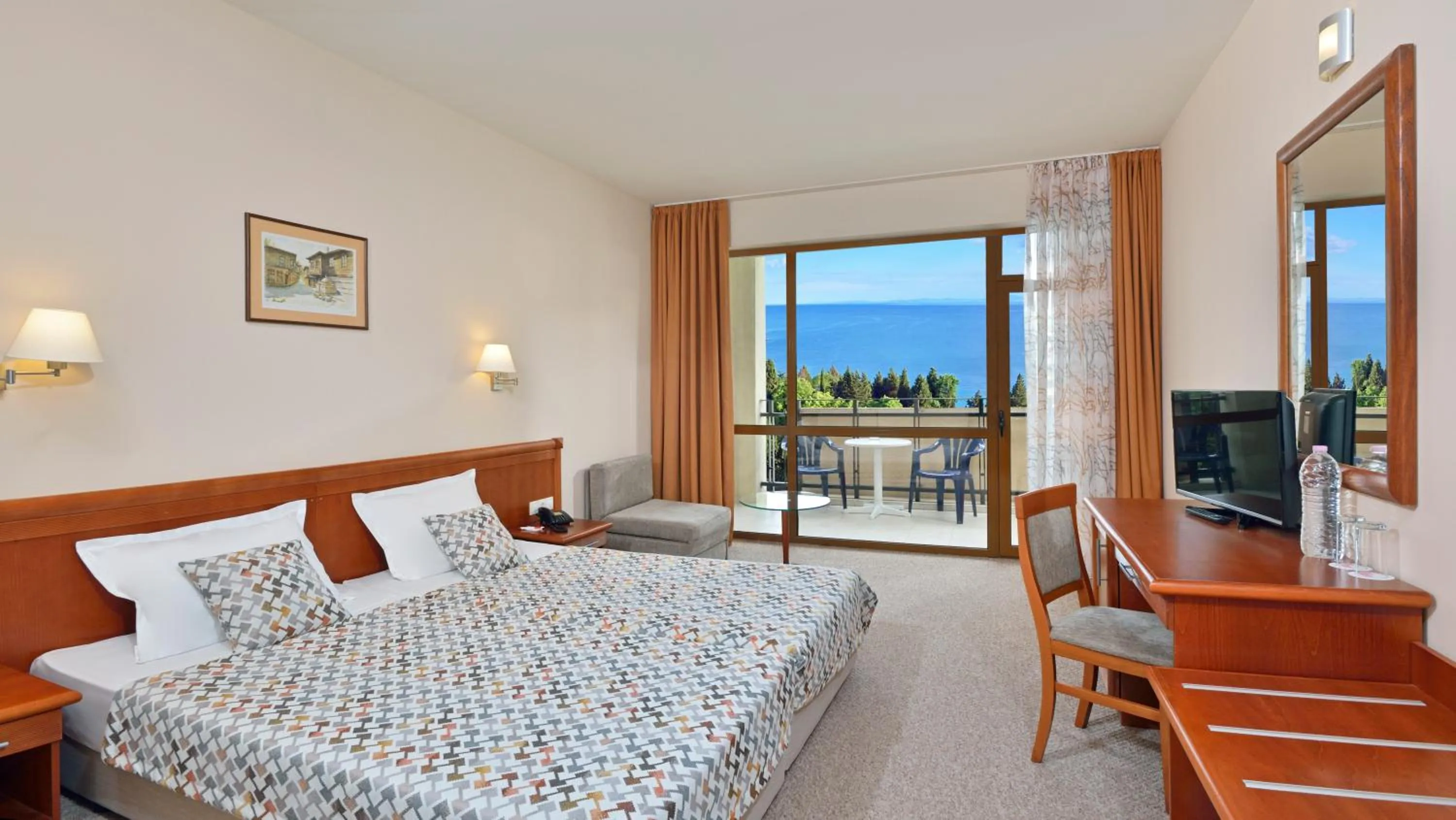 Bed in Sol Nessebar Mare All Inclusive