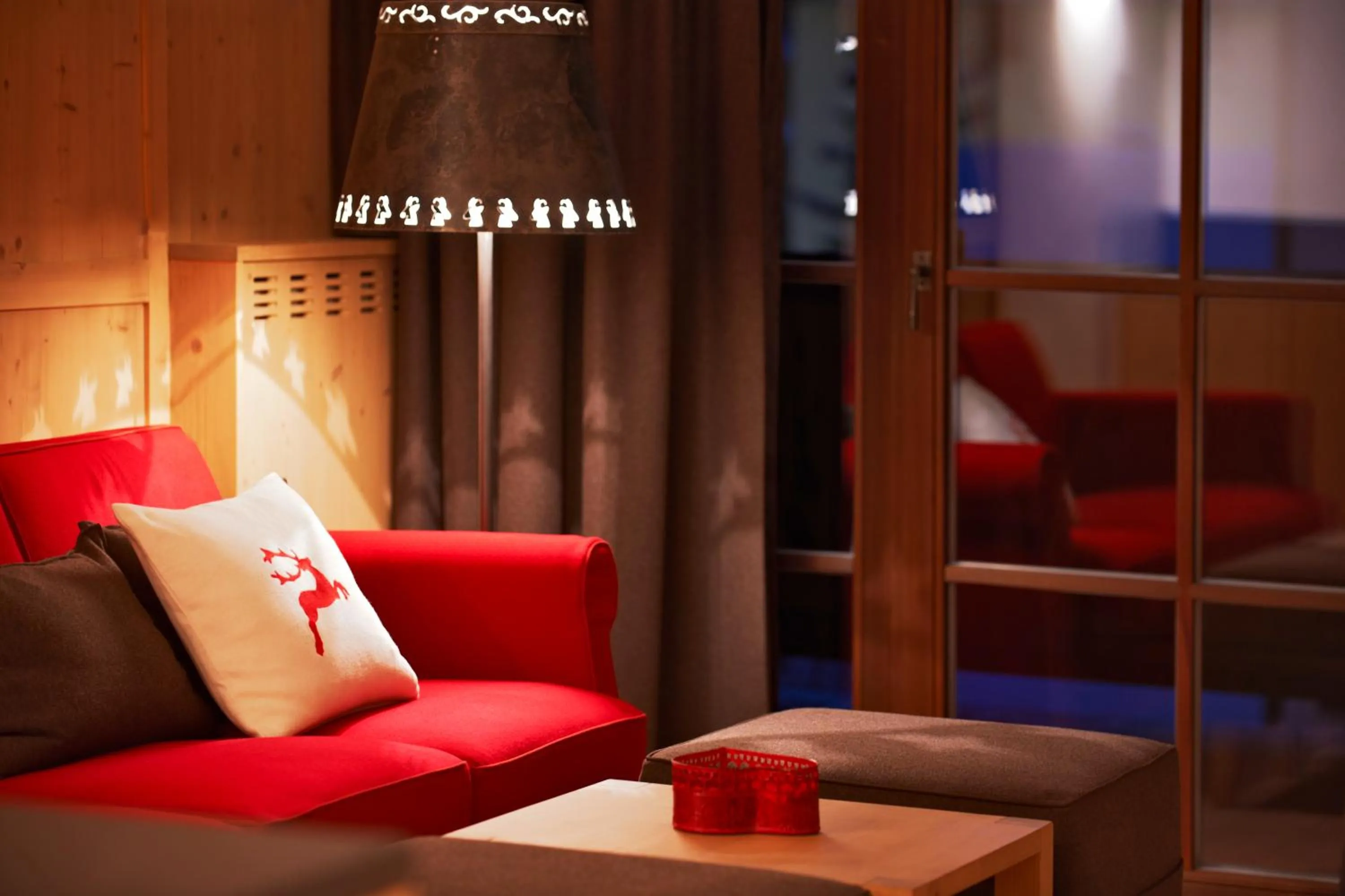 Decorative detail, Bed in Zin Senfter Residence