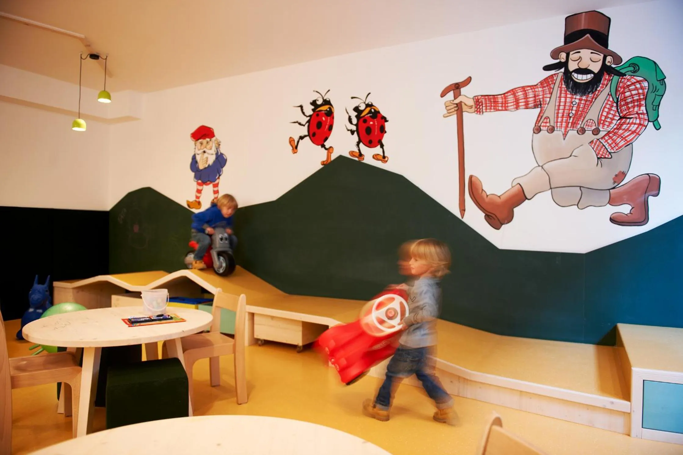 Children play ground in Zin Senfter Residence