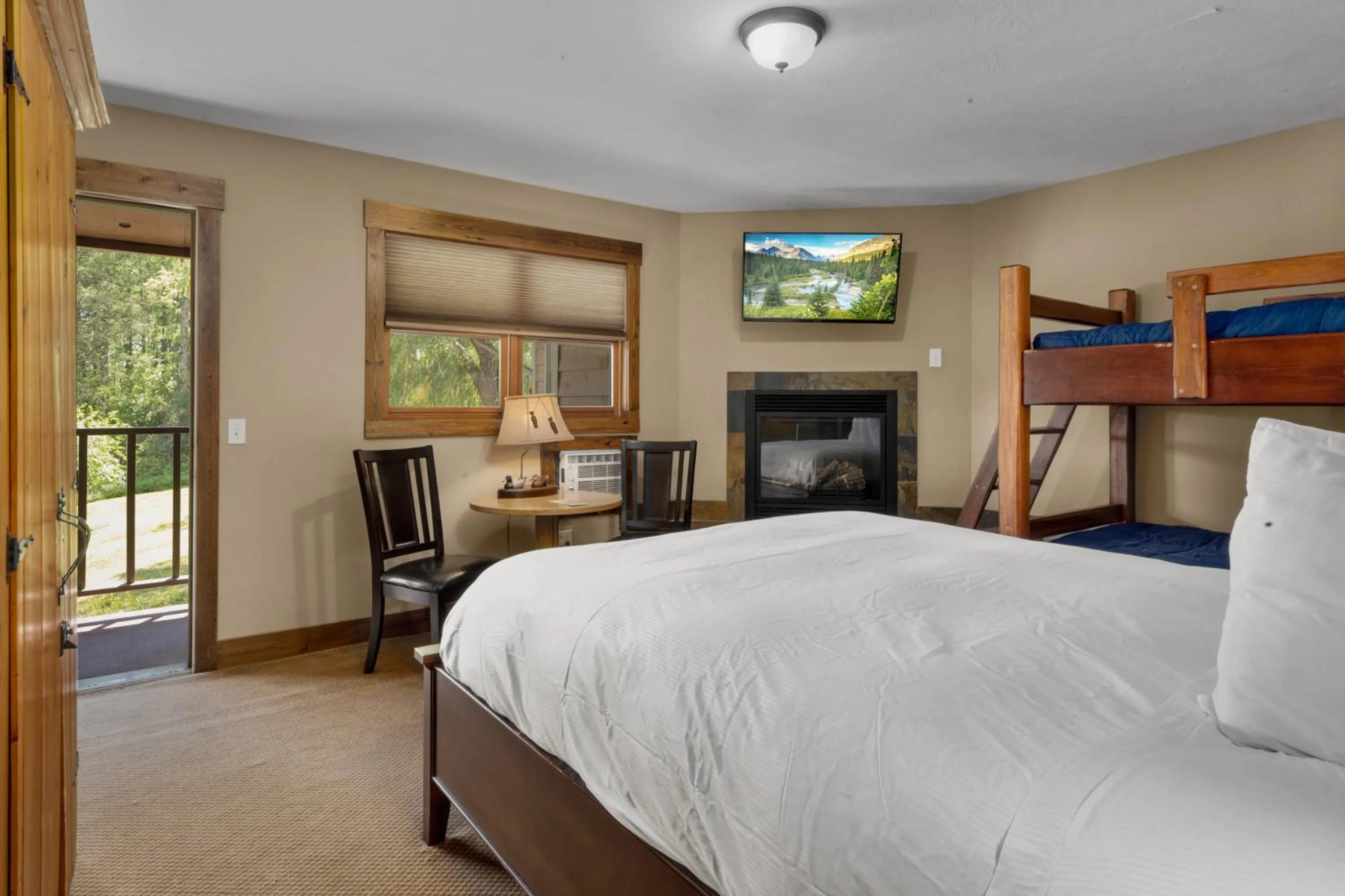 Bed in Duck Inn Lodge