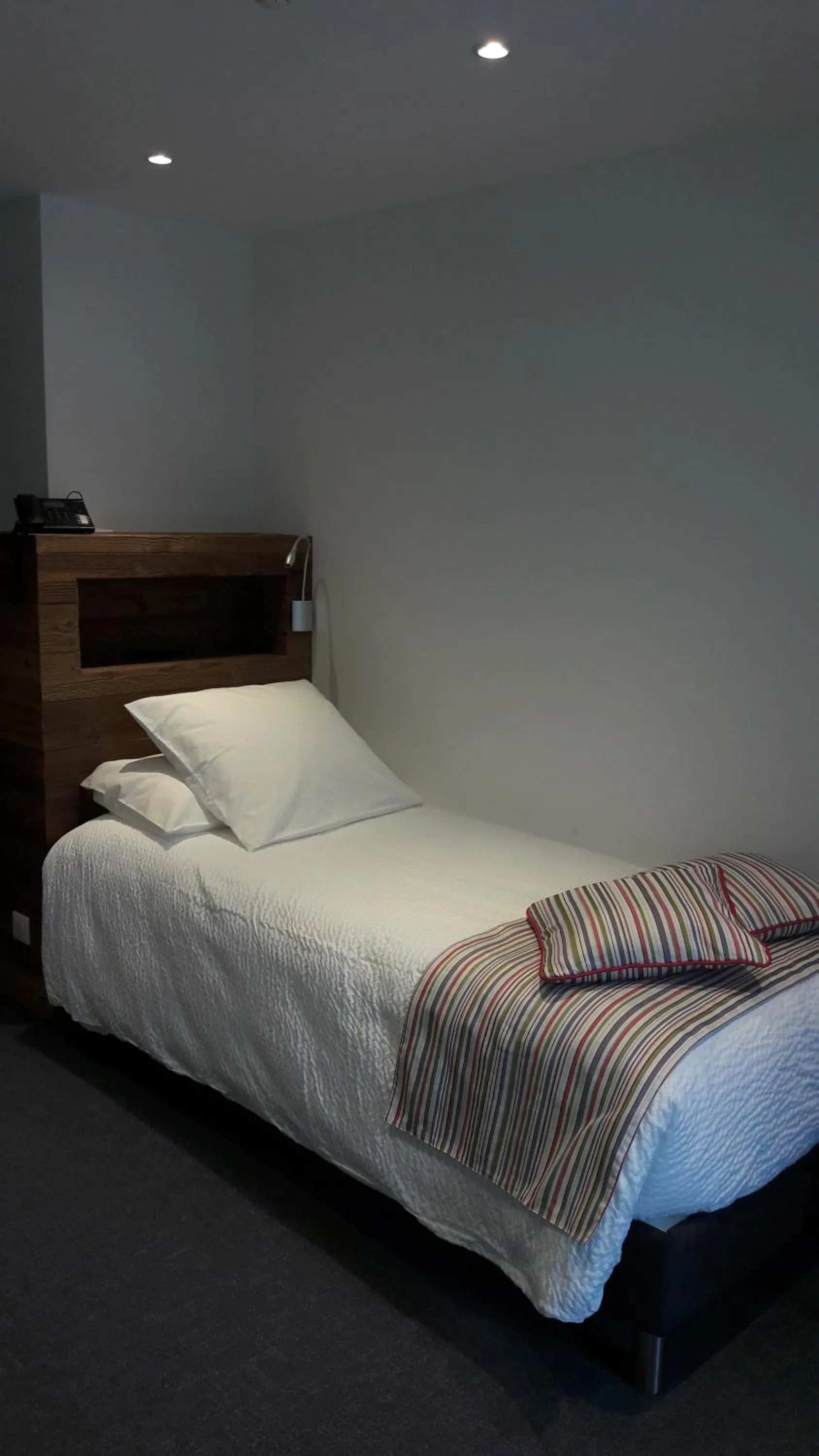 Bed in Hotel L'alpin